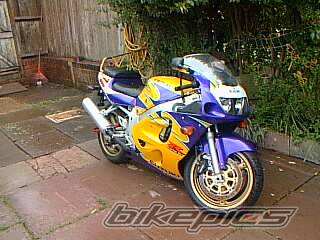 2000 SUZUKI GSX R 600 | Picture 2295 motorcycle photo