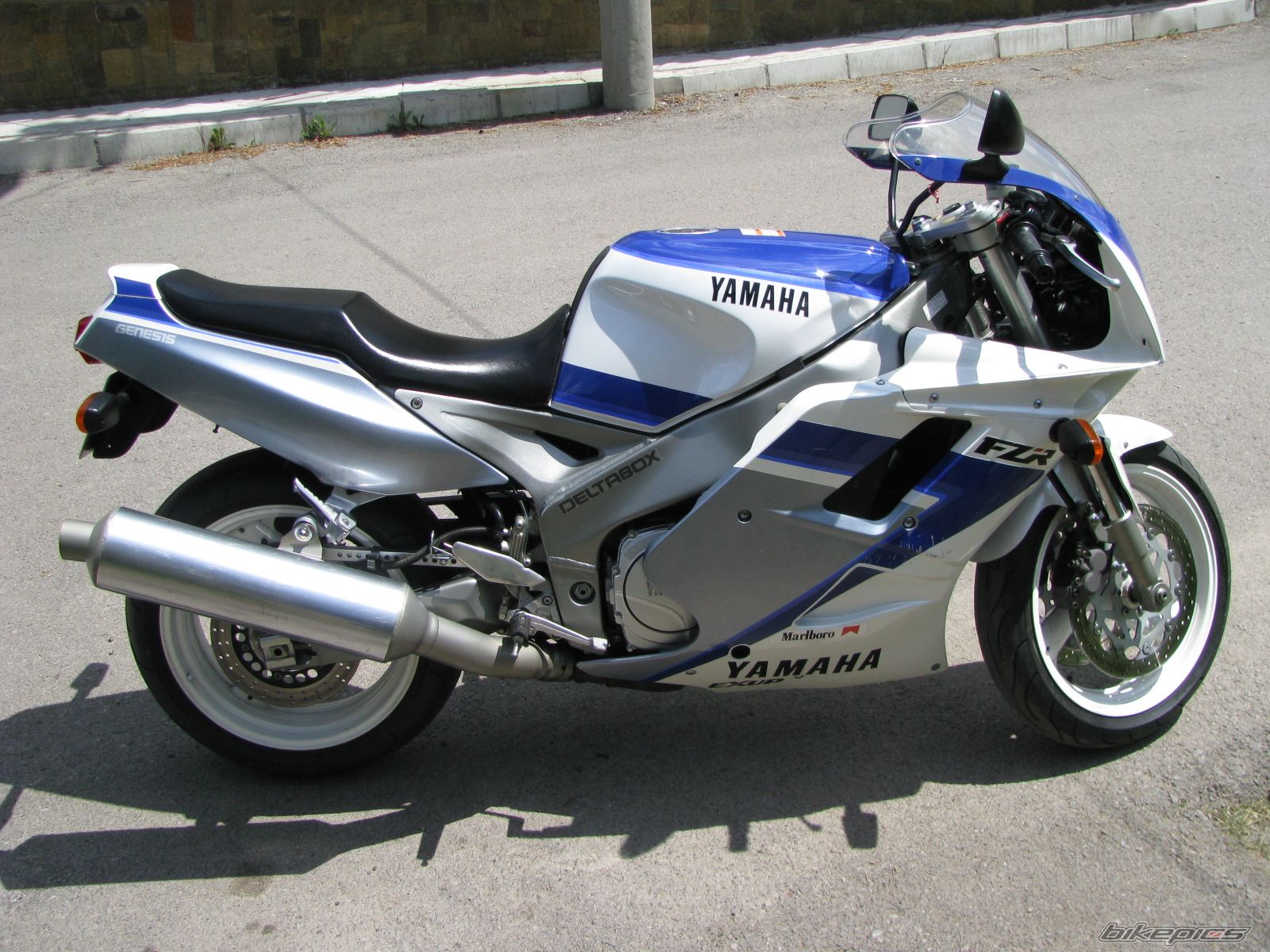 1992 YAMAHA FZR 1000 EXUP | Picture 2296146 motorcycle photo