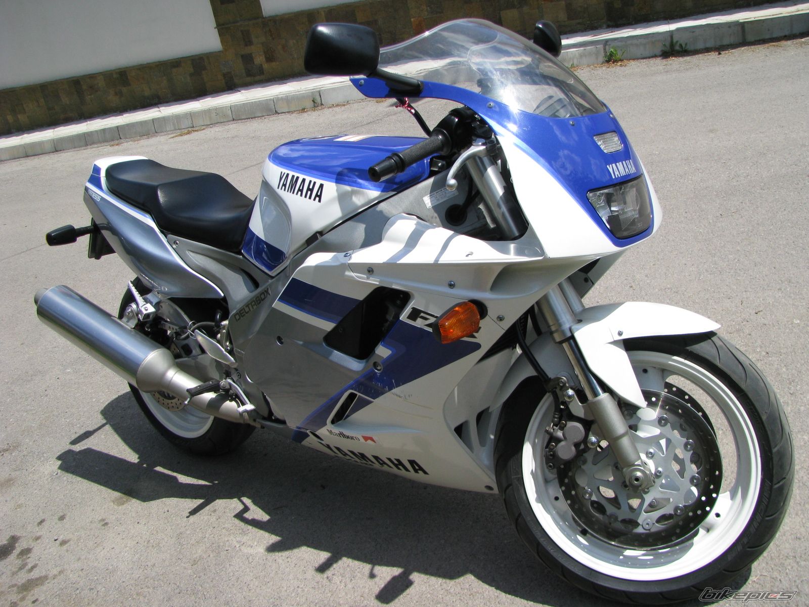 1992 YAMAHA FZR 1000 EXUP | Picture 2296148 motorcycle photo