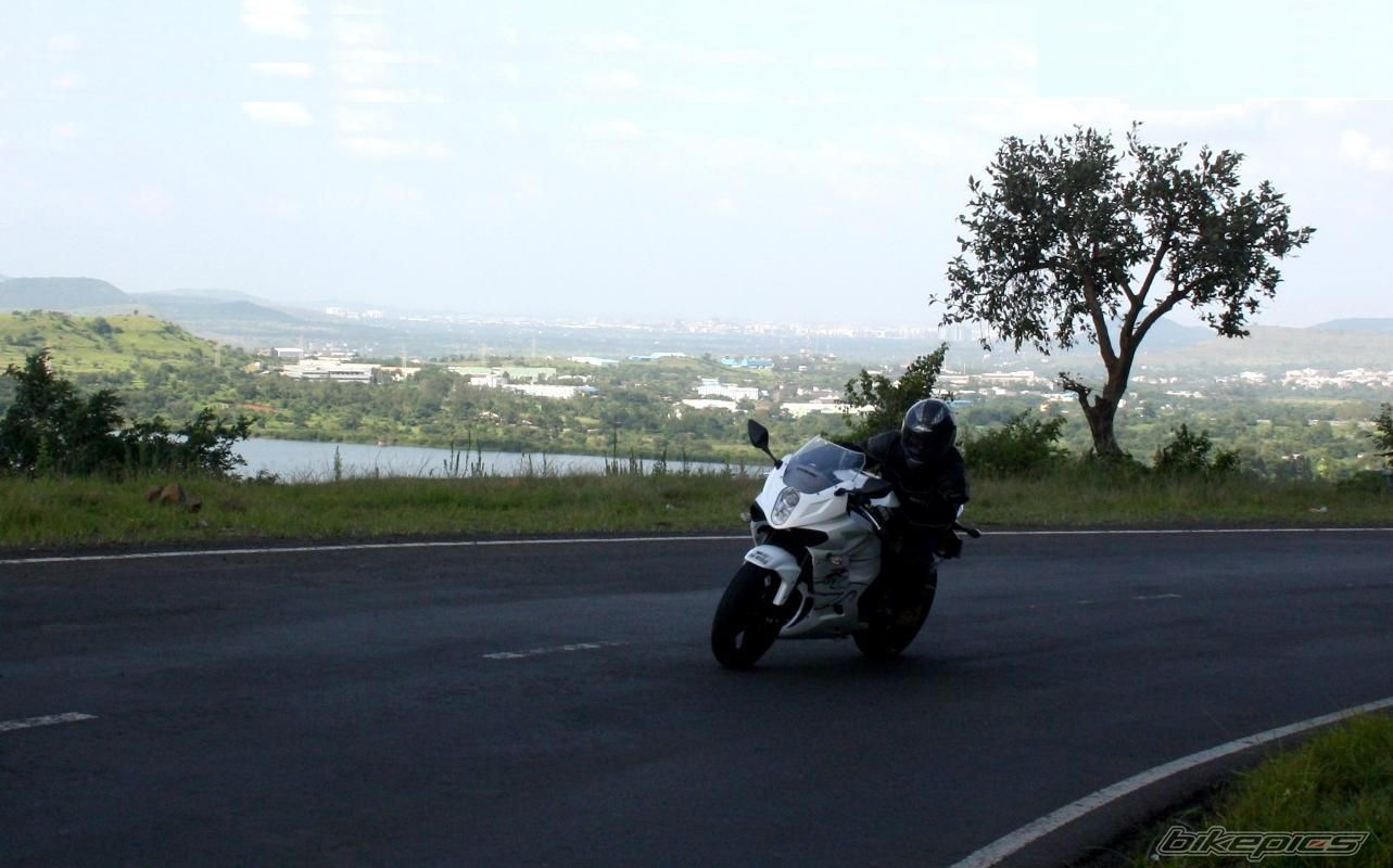 2010 HYOSUNG GT 650R | Picture 2297165 motorcycle photo