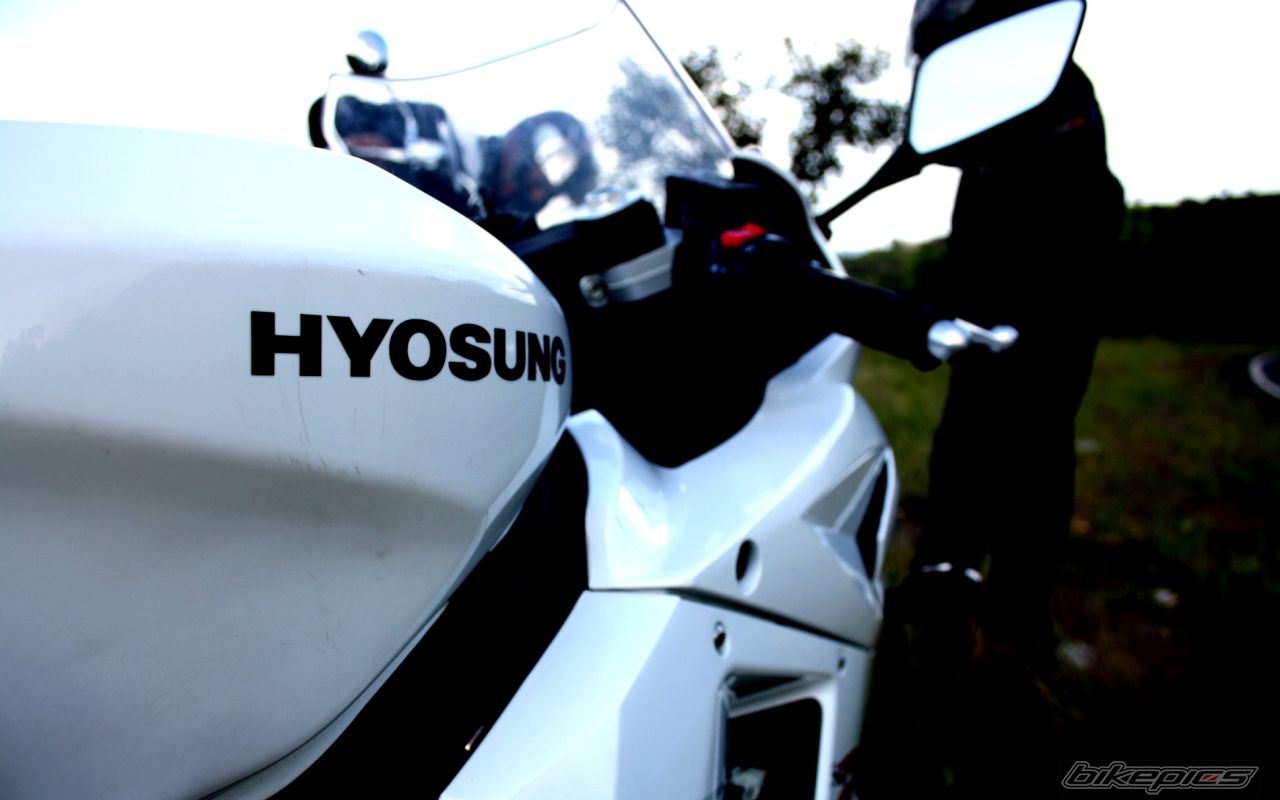 2010 HYOSUNG GT 650R | Picture 2297168 motorcycle photo