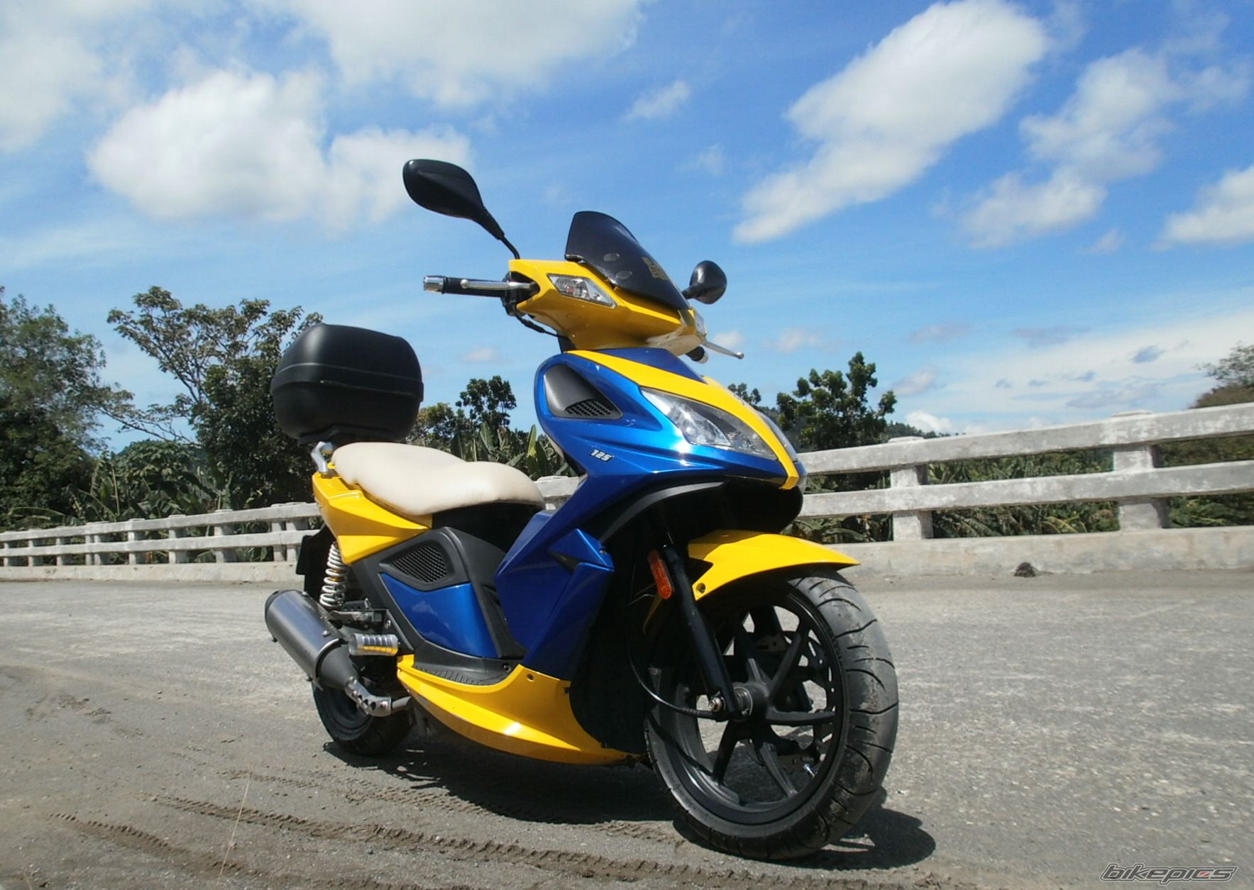 2009 KYMCO SUPER 8 | Picture 2298892 motorcycle photo