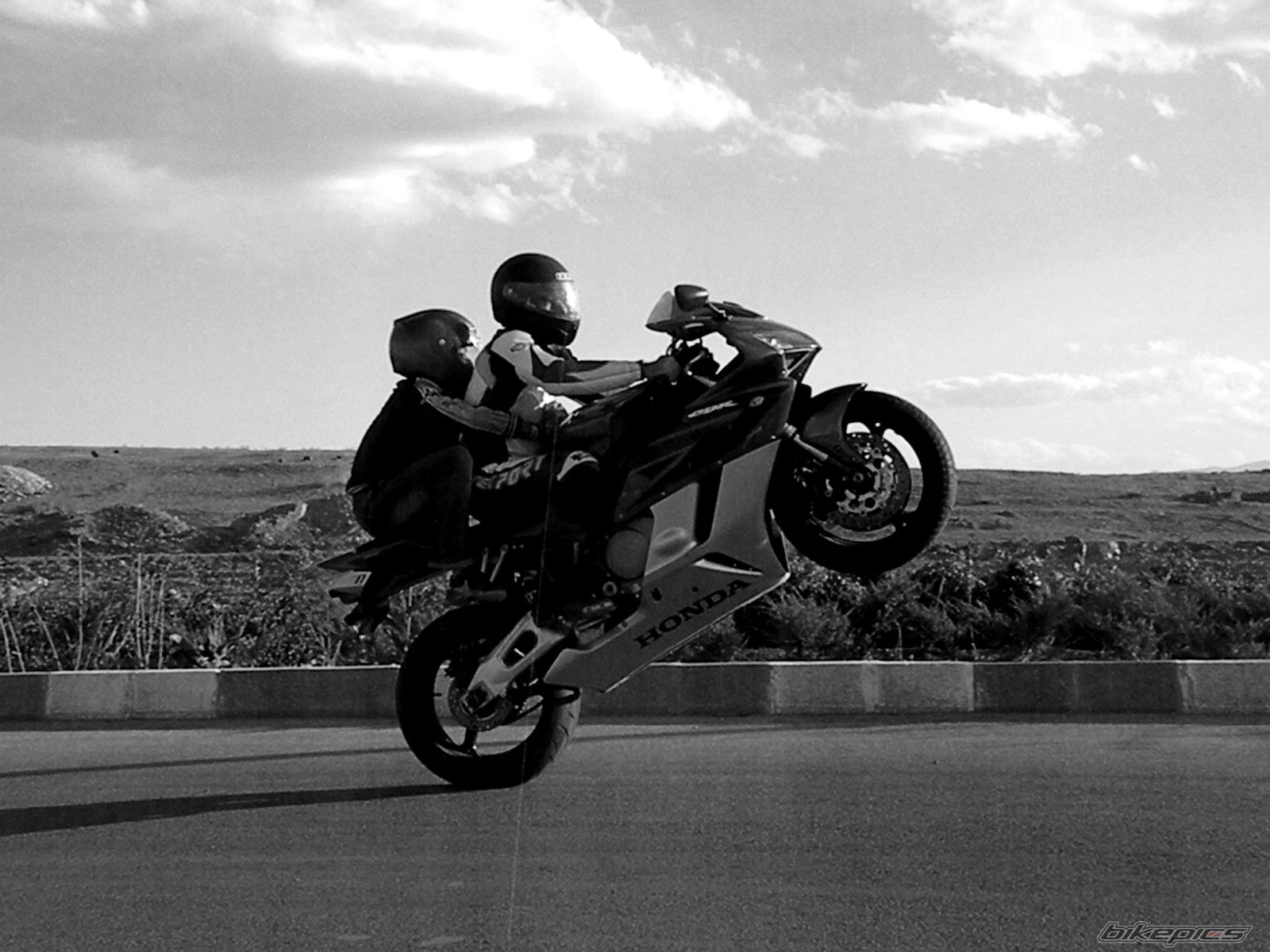 2005 HONDA CBR 1000  RR | Picture 2298930 motorcycle photo