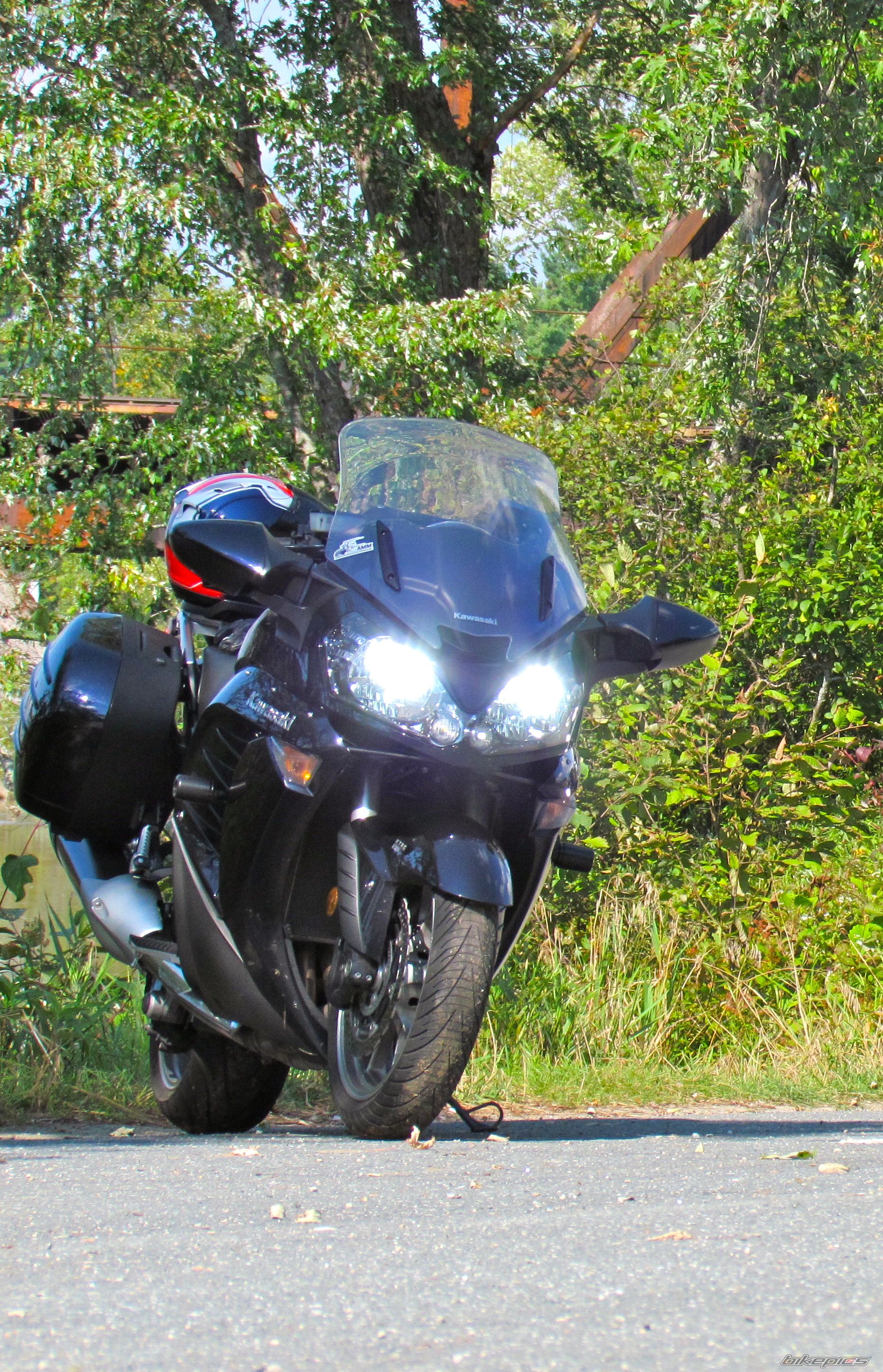 2010 KAWASAKI GTR1400 | Picture 2300059 motorcycle photo