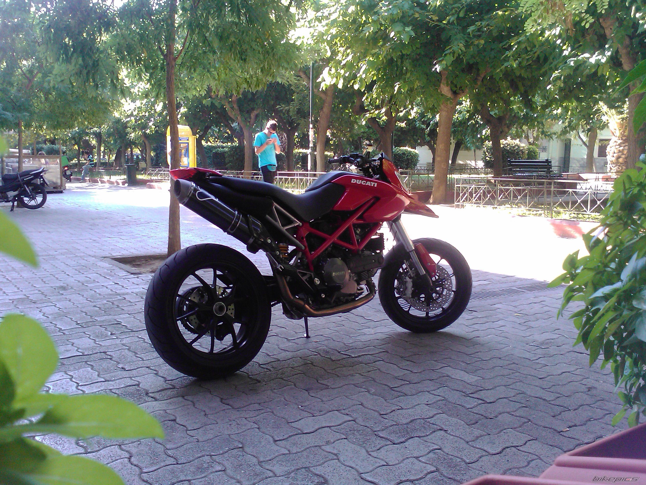2010 DUCATI HYPERMOTARD 796 | Picture 2300331 motorcycle photo