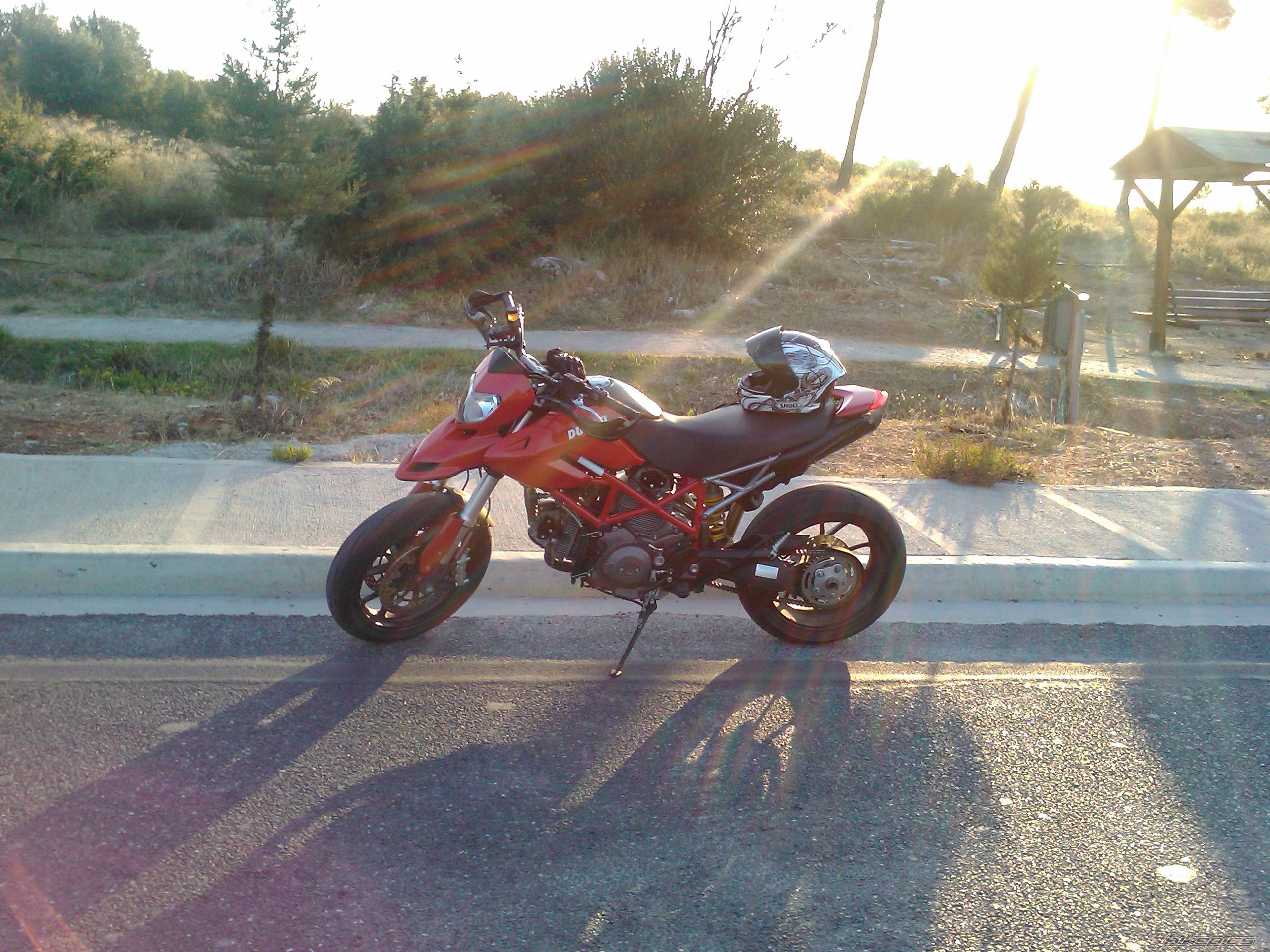 2010 DUCATI HYPERMOTARD 796 | Picture 2300337 motorcycle photo