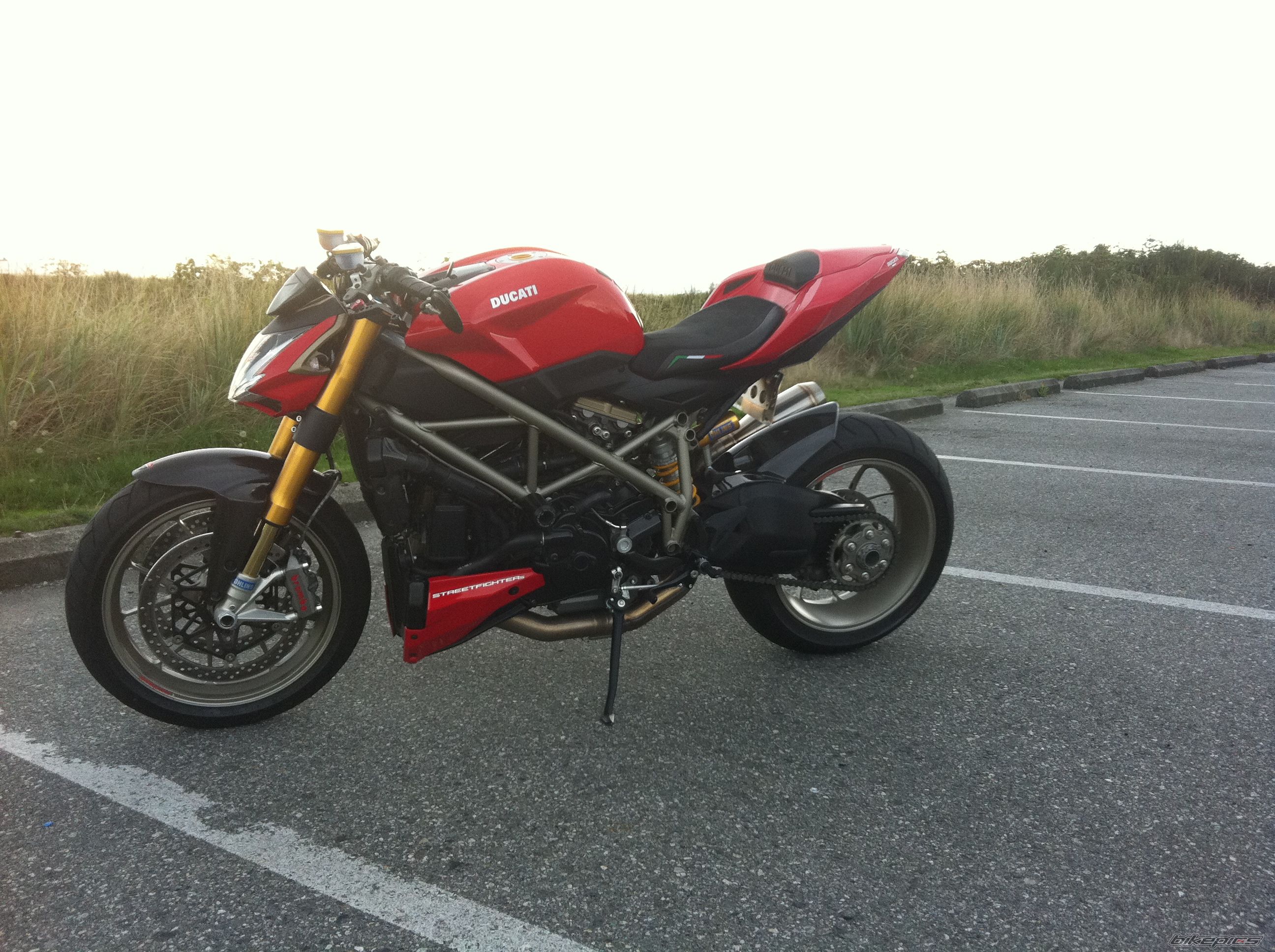 2010 DUCATI STREETFIGHTER | Picture 2301077 motorcycle photo