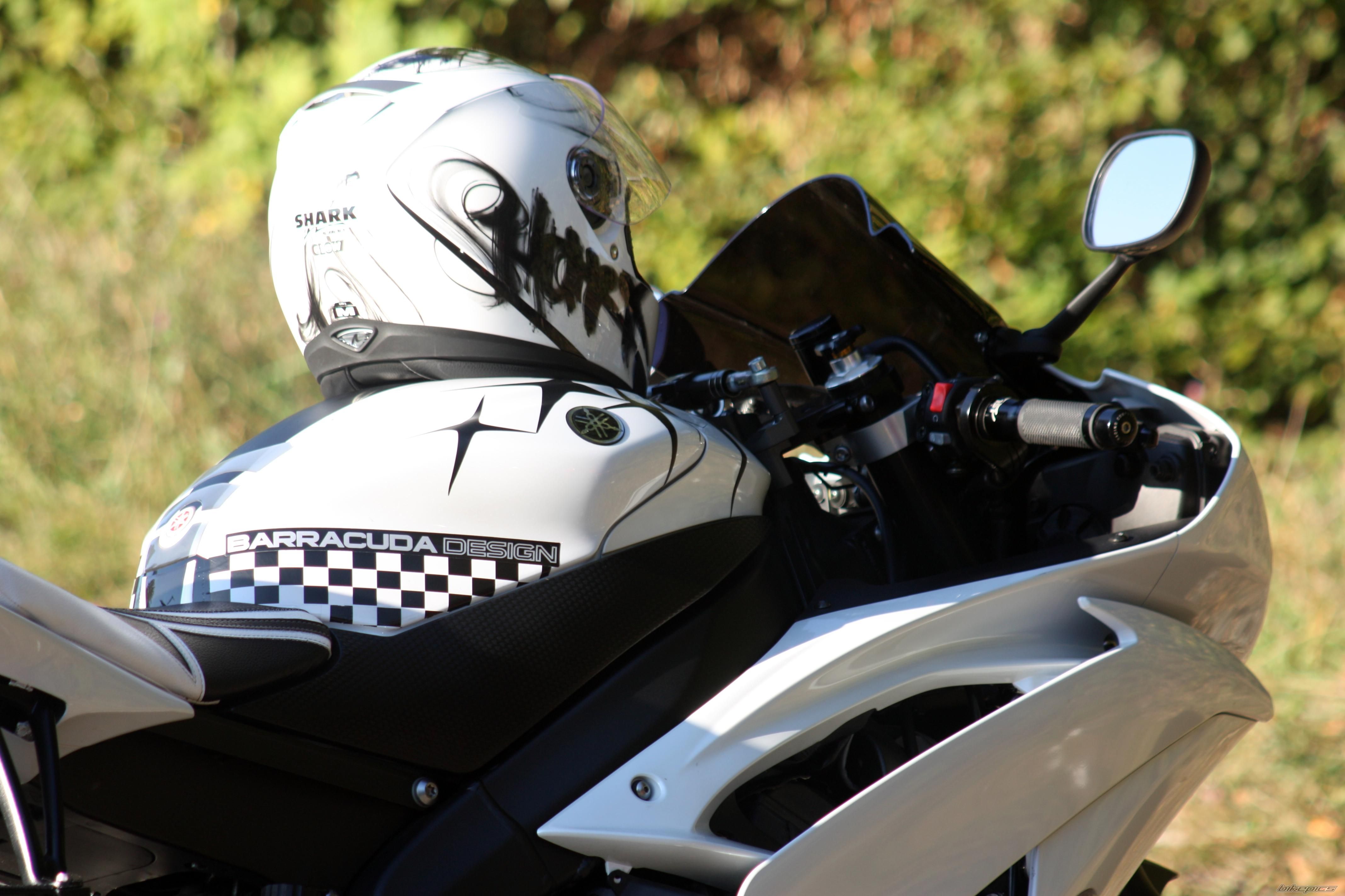 2011 YAMAHA YZF R6 | Picture 2301381 motorcycle photo