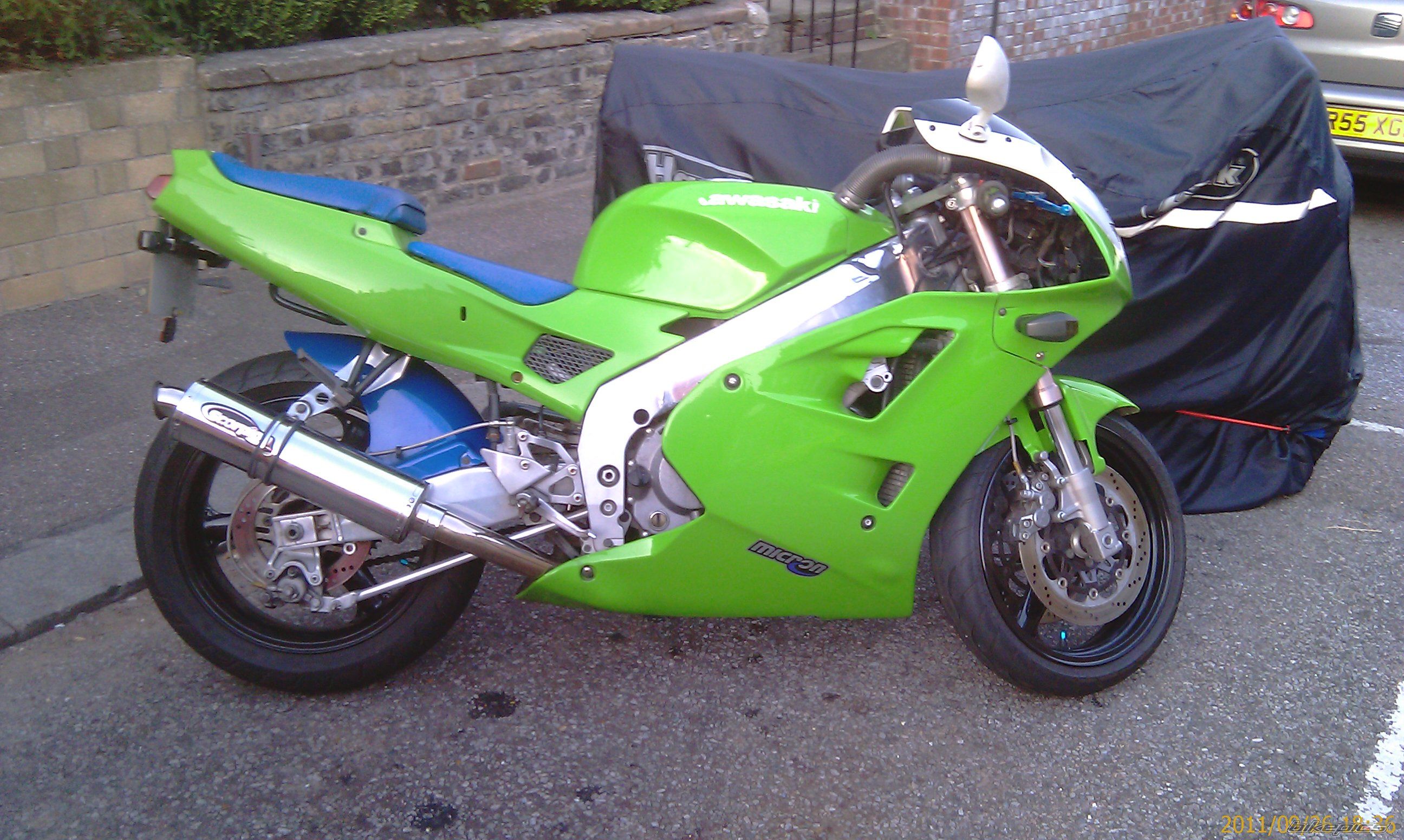1992 KAWASAKI ZXR 400 | Picture 2301991 motorcycle photo