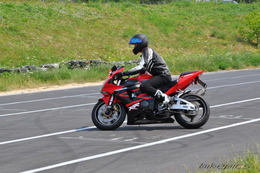 2002 HONDA CBR 954RR FIREBLADE | Picture 2302259 motorcycle photo