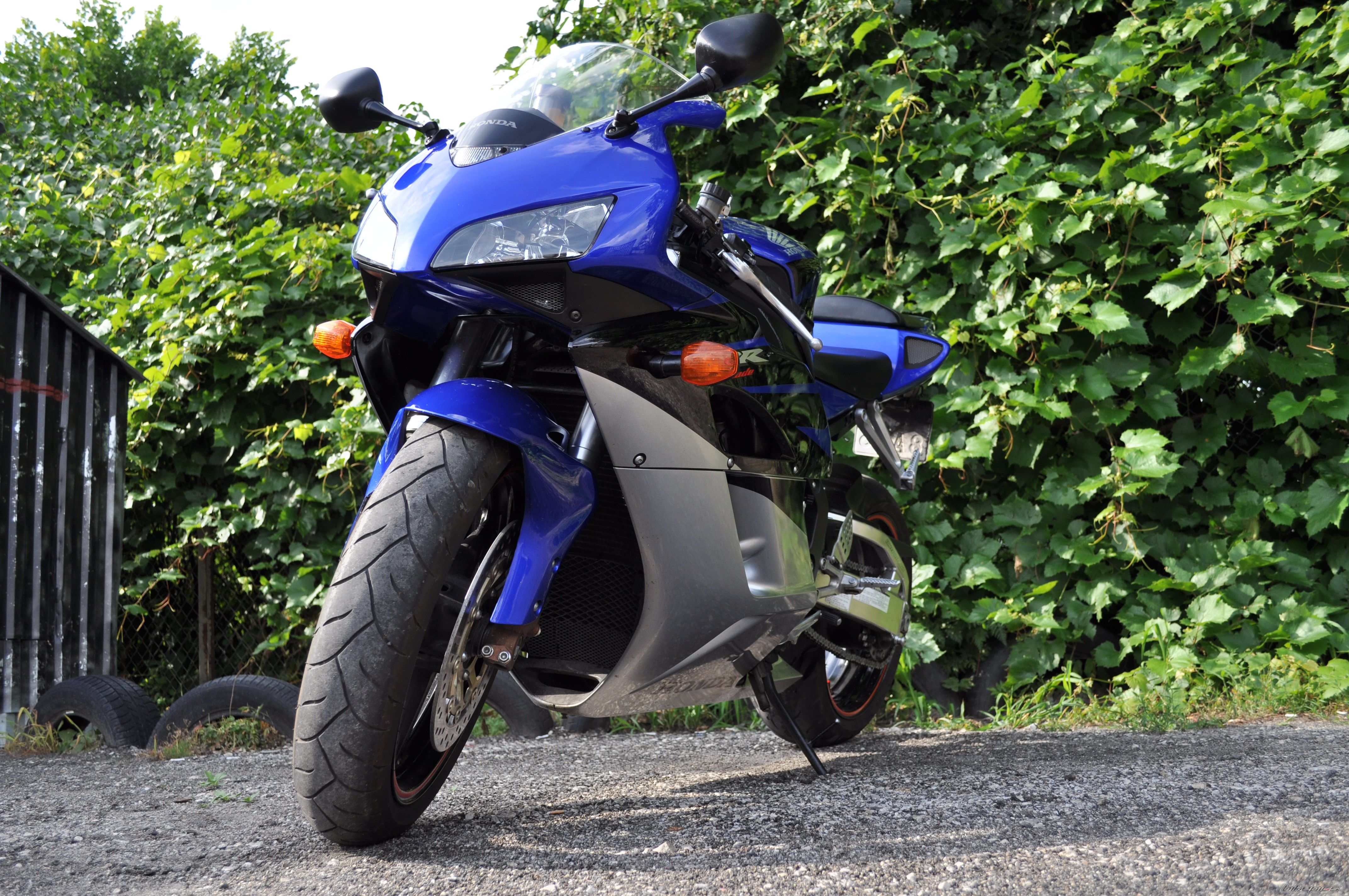 2005 HONDA CBR 1000  RR | Picture 2302271 motorcycle photo