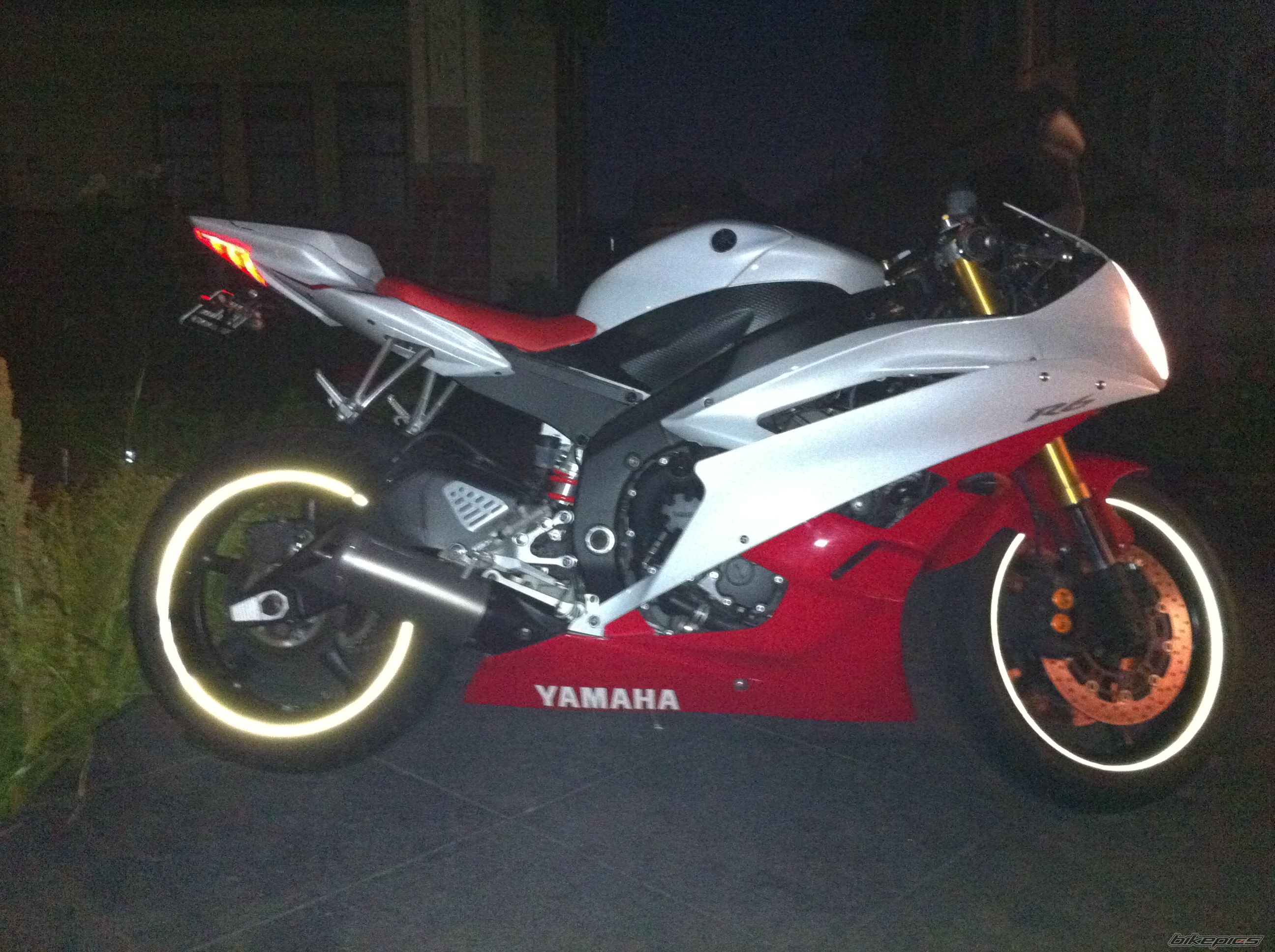 2006 YAMAHA YZF R6 | Picture 2303473 motorcycle photo