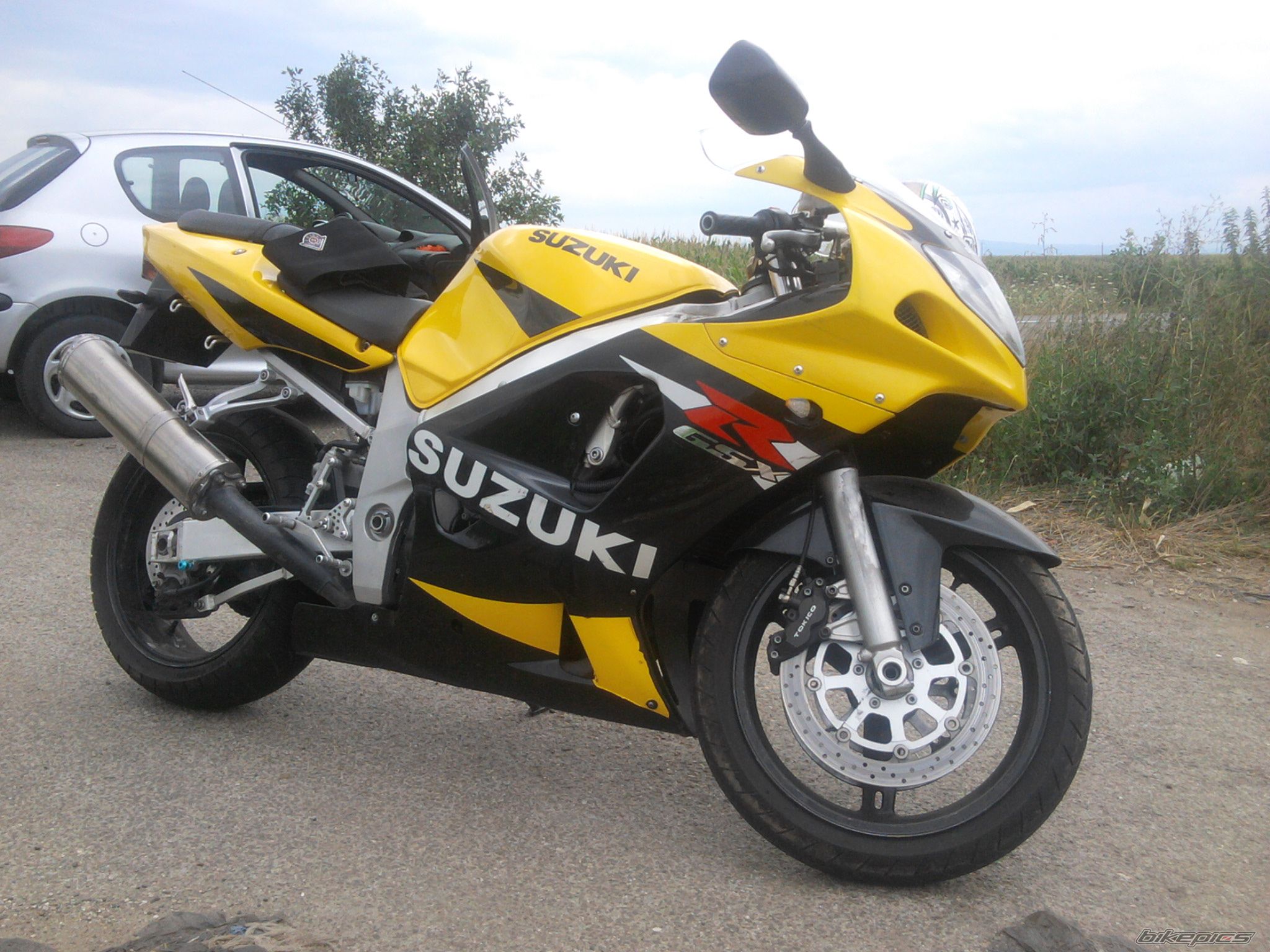 2001 SUZUKI GSX R 600 | Picture 2304615 motorcycle photo