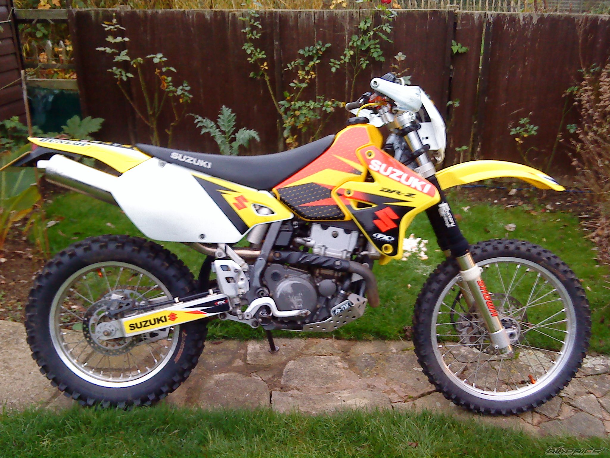2004 SUZUKI DRZ 400 | Picture 2305504 motorcycle photo