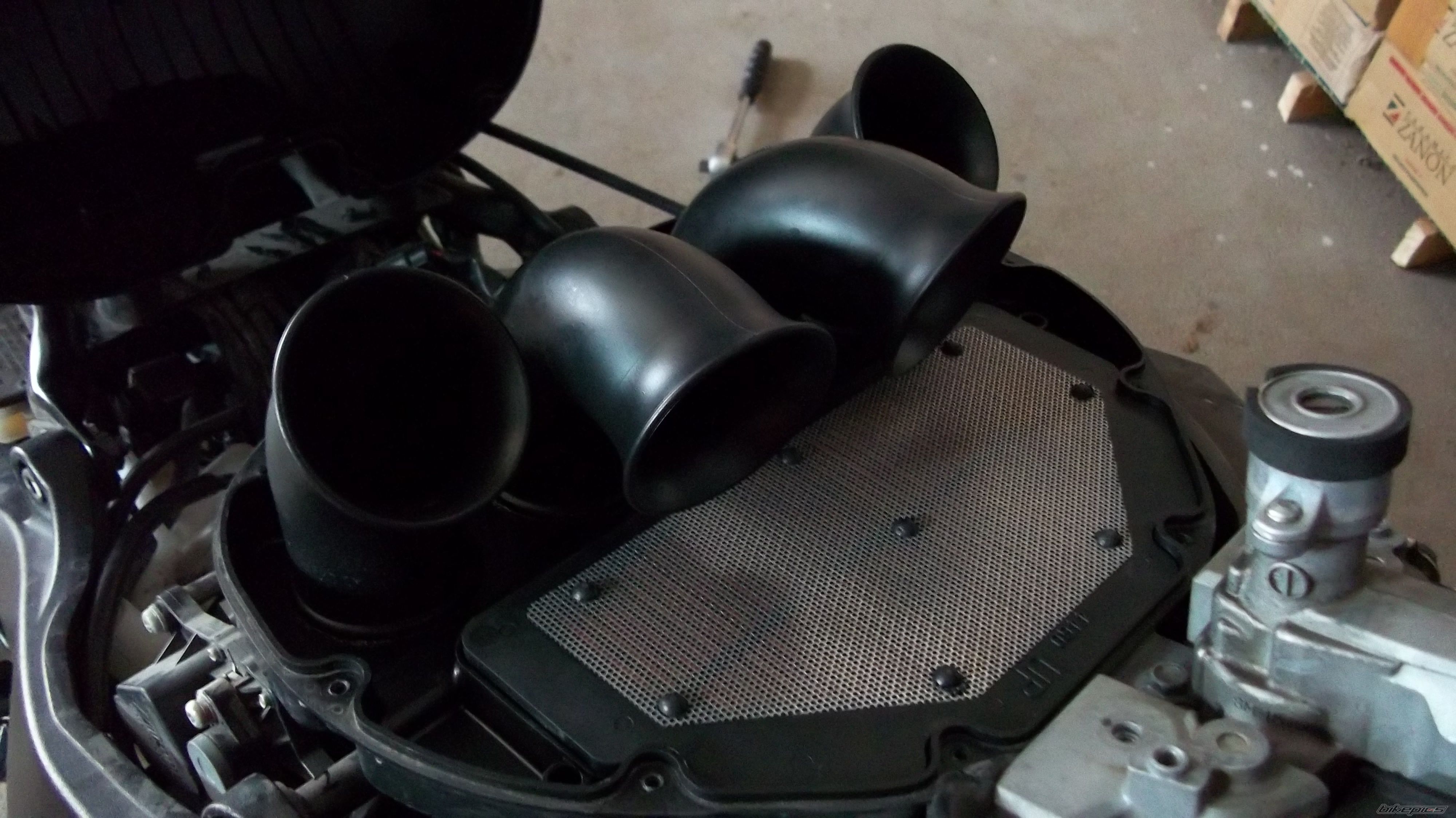 2009 SUZUKI GSR 600 | Picture 2305690 motorcycle photo