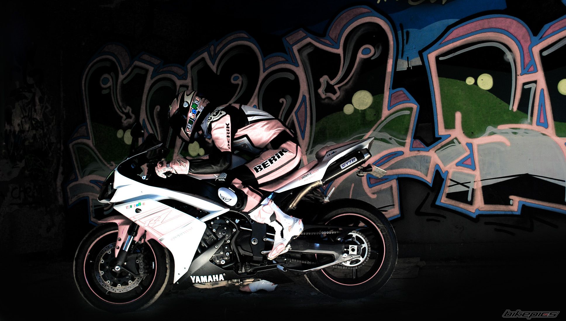 2007 YAMAHA YZF R1 | Picture 2306341 motorcycle photo