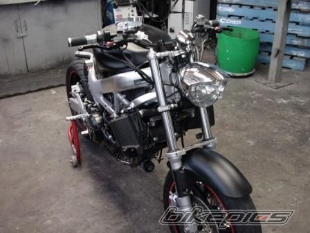 2005 HONDA VTR 1000 | Picture 2306389 motorcycle photo