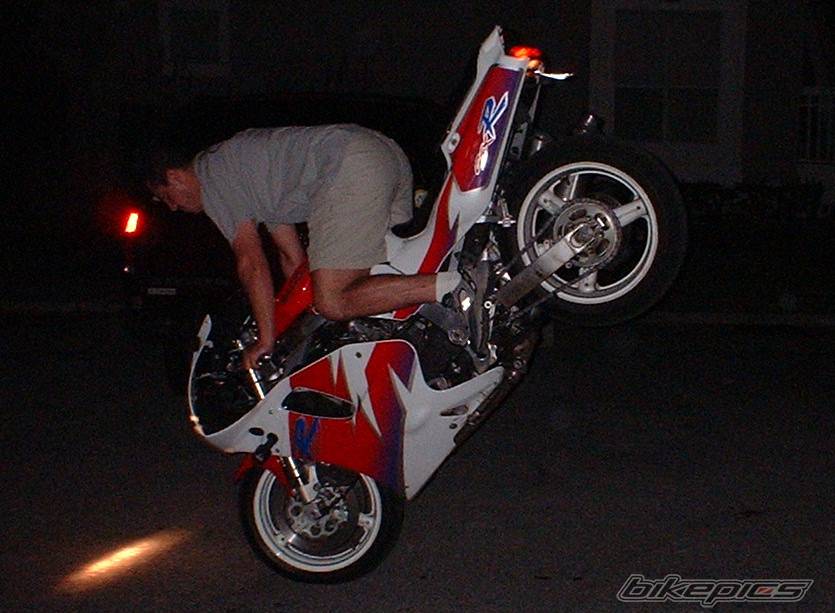 1992 SUZUKI GSX R 600 | Picture 23066 motorcycle photo