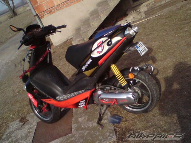 2004 APRILIA SR WWW 50 | Picture 2308062 motorcycle photo