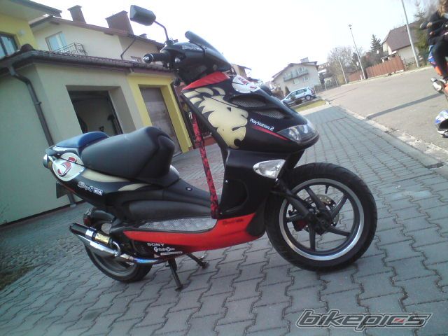 2004 APRILIA SR WWW 50 | Picture 2308066 motorcycle photo