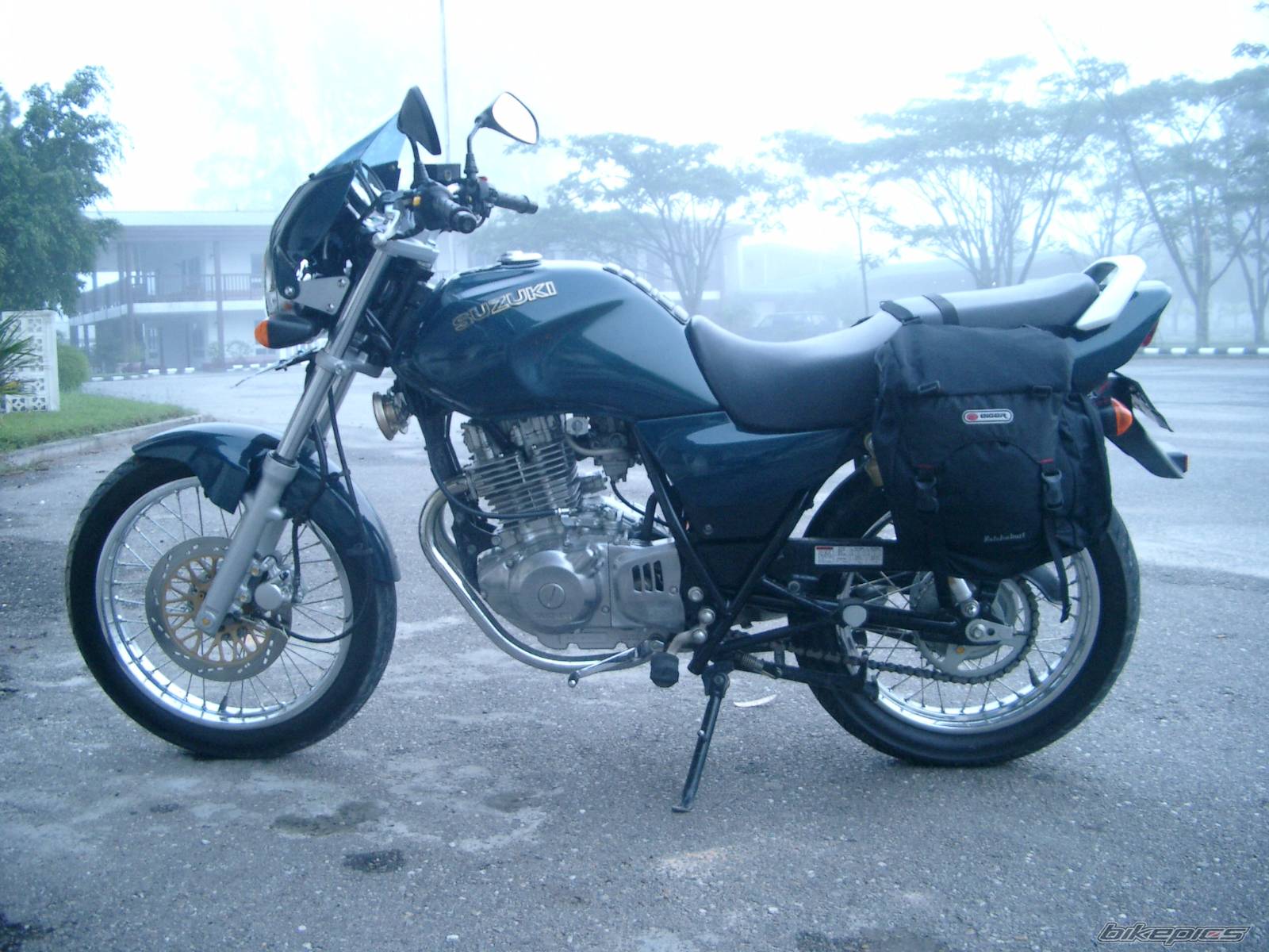 2003 SUZUKI GS THUNDER 250 | Picture 230814 motorcycle photo
