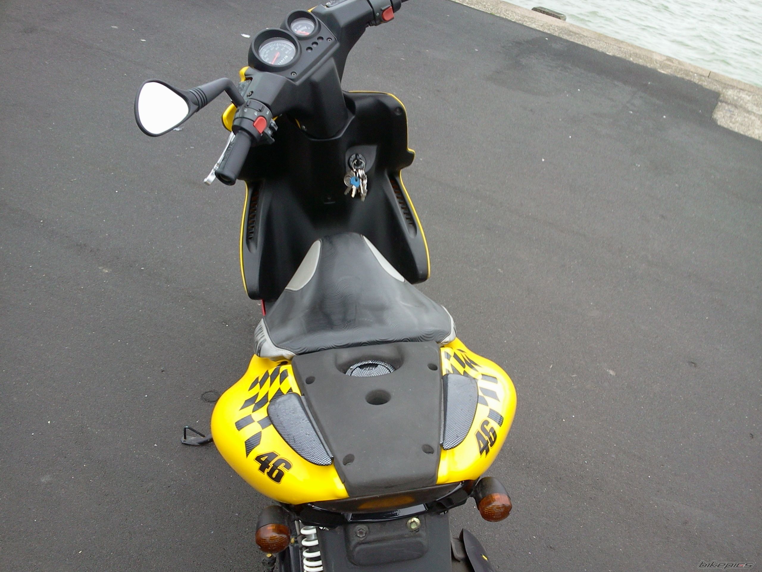 2009 YAMAHA AEROX 50 | Picture 2308365 motorcycle photo