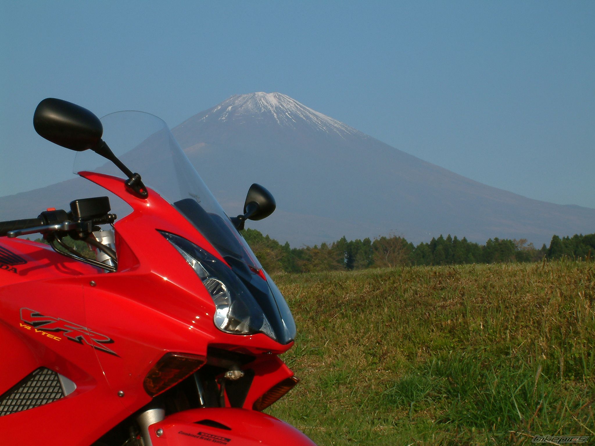 2002 HONDA VFR 800 VTEC | Picture 2309383 motorcycle photo
