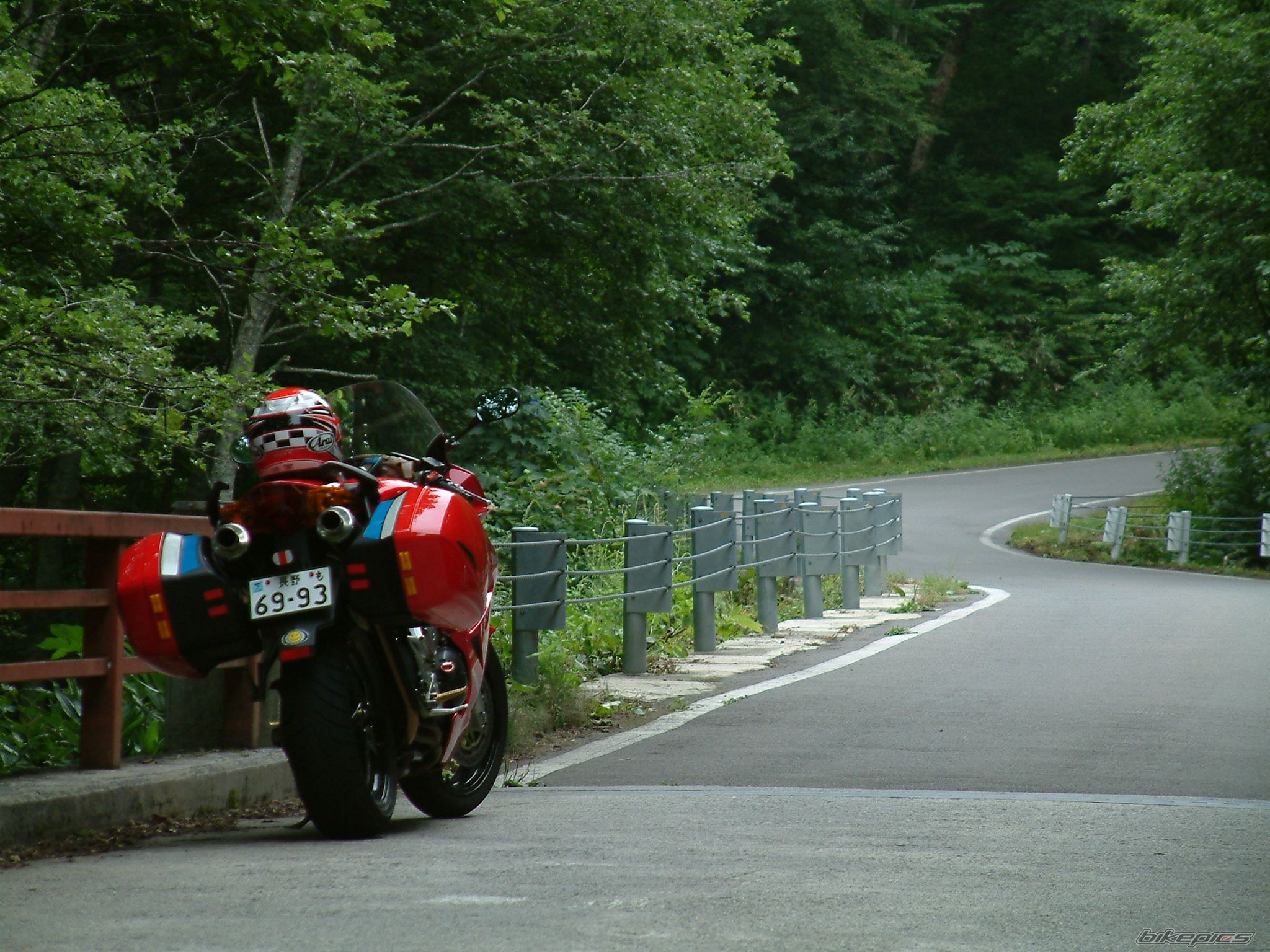 2002 HONDA VFR 800 VTEC | Picture 2310828 motorcycle photo