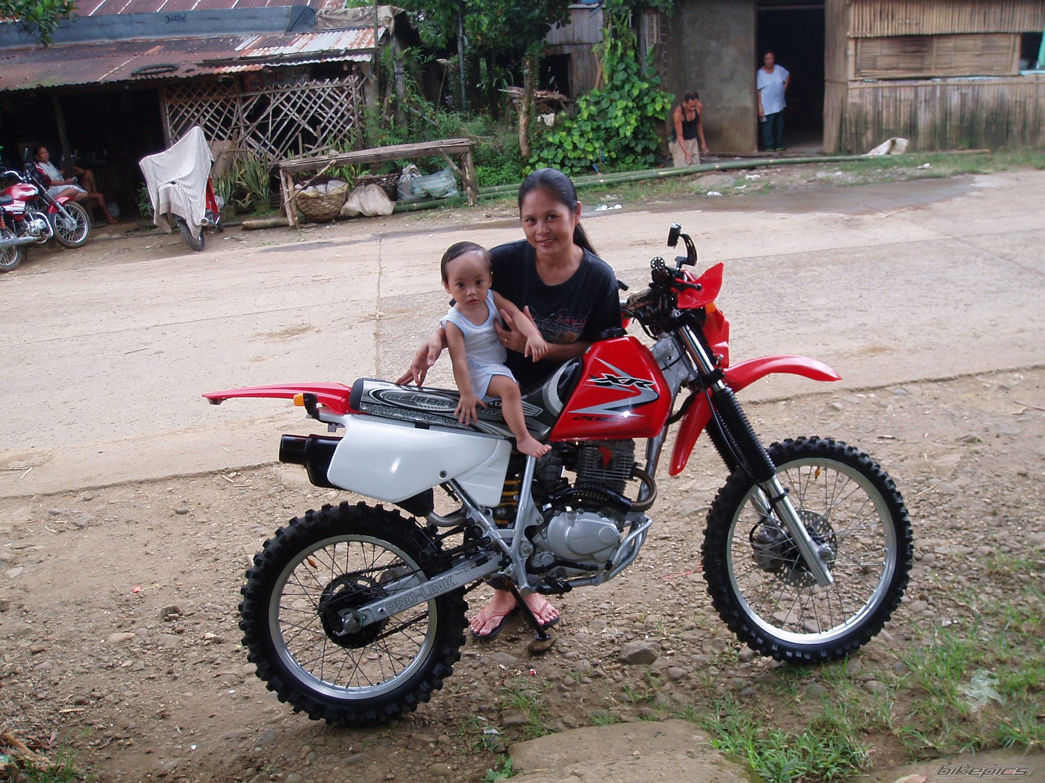 2009 HONDA XR 200 | Picture 2311520 motorcycle photo