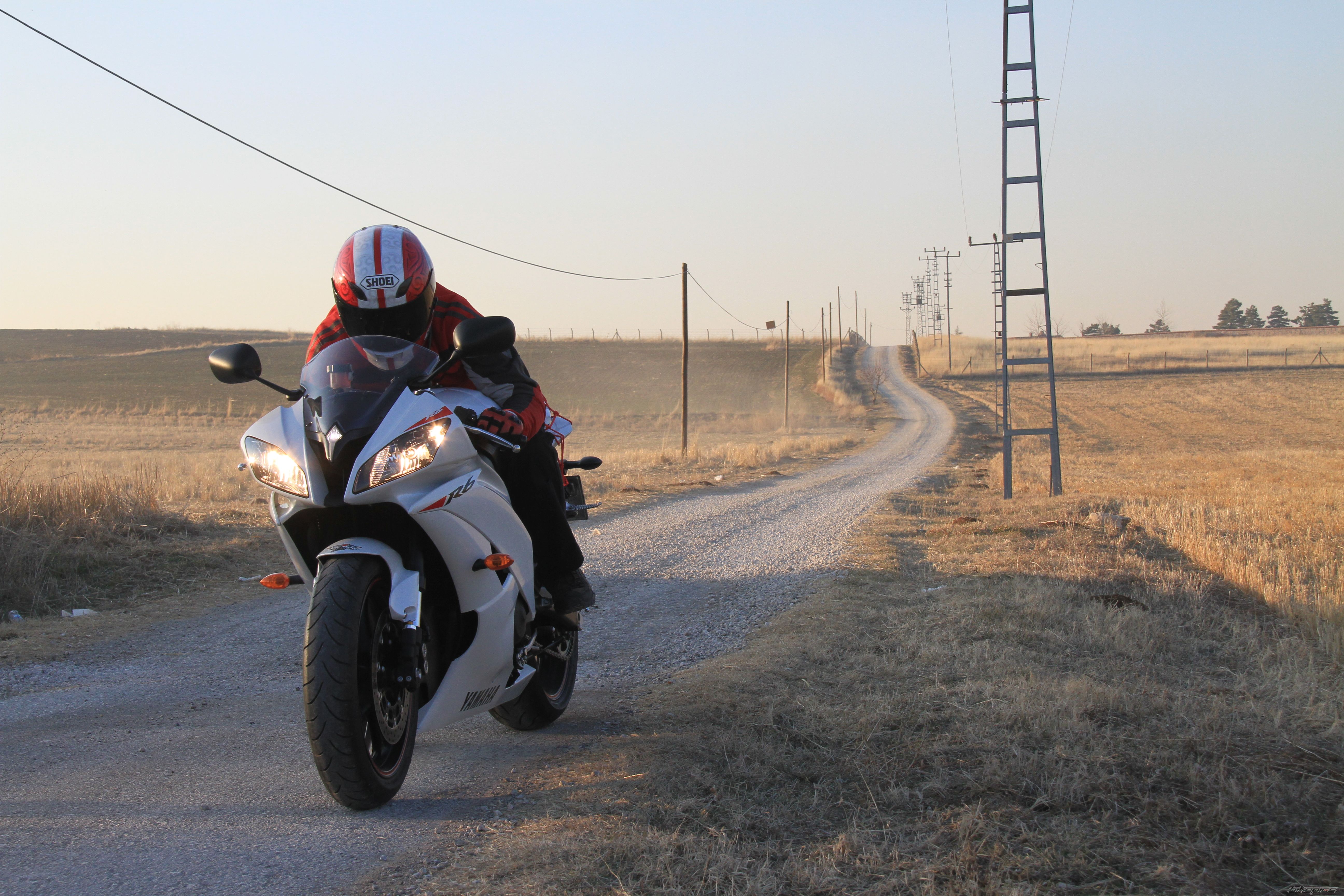 2011 YAMAHA YZF R6 | Picture 2311831 motorcycle photo