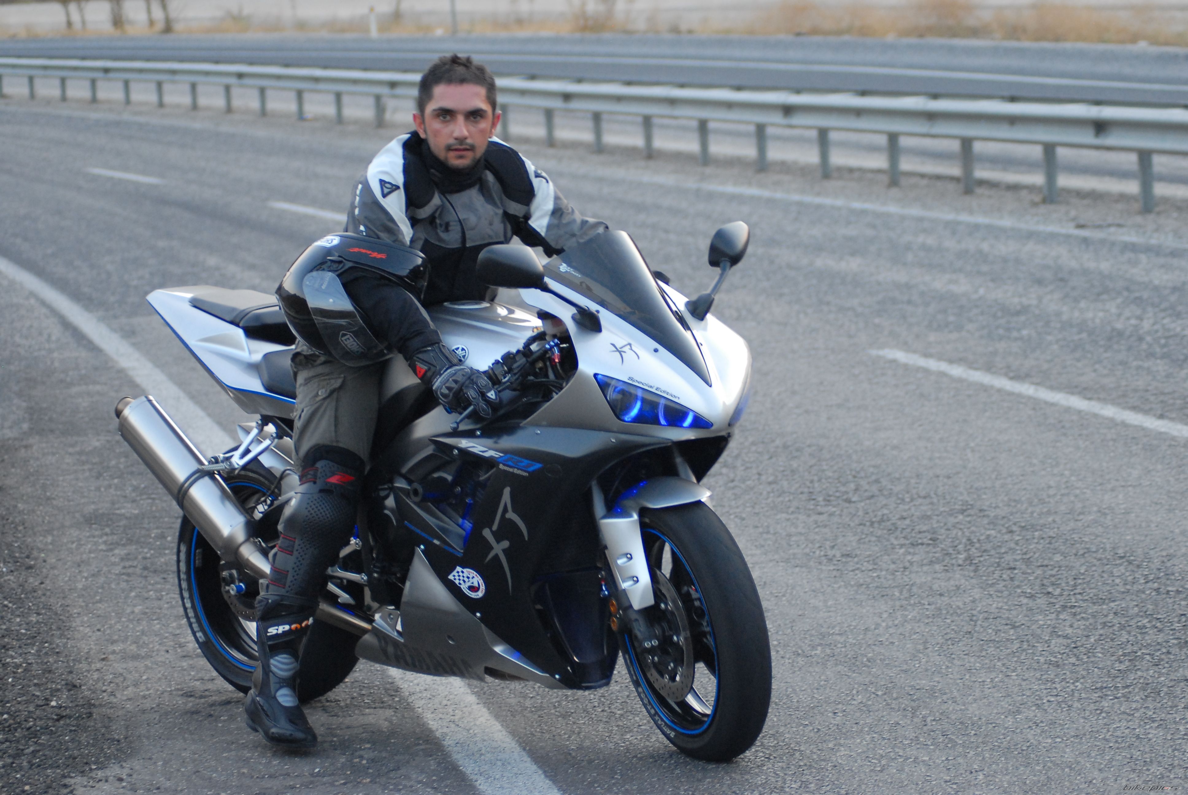 2003 YAMAHA YZF R1 | Picture 2314593 motorcycle photo