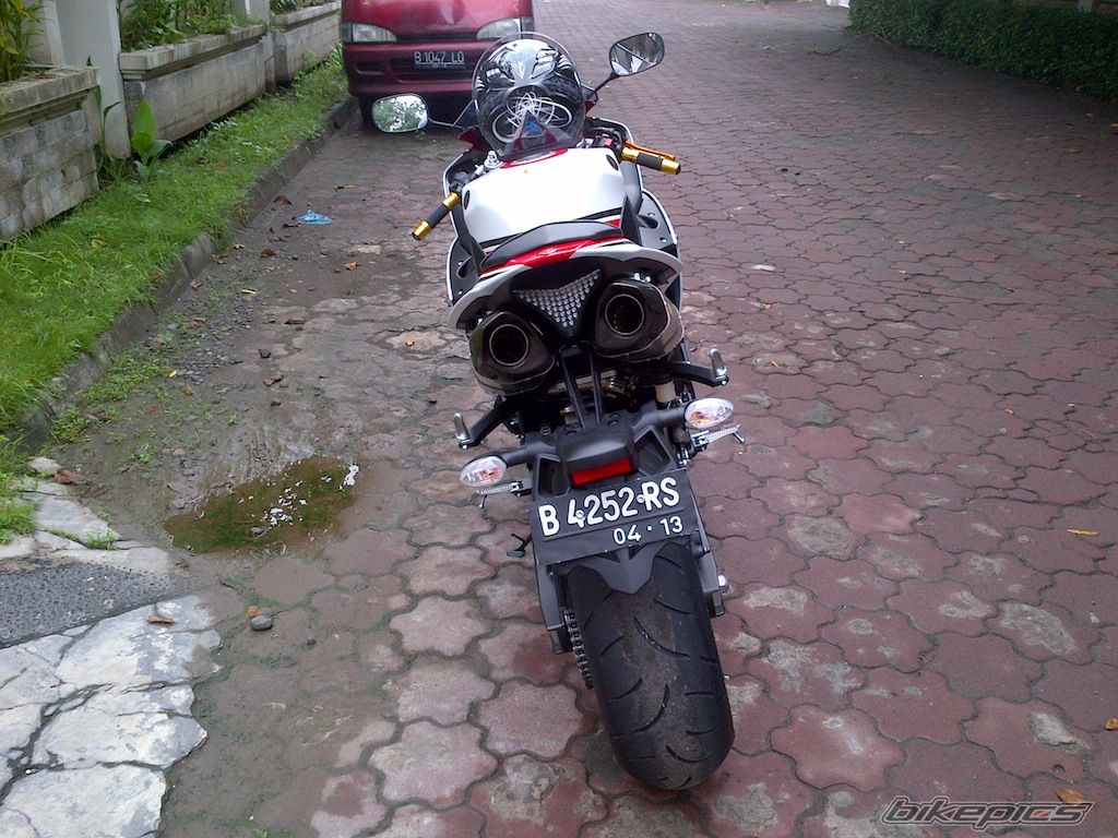 2012 YAMAHA YZF R1 | Picture 2314701 motorcycle photo