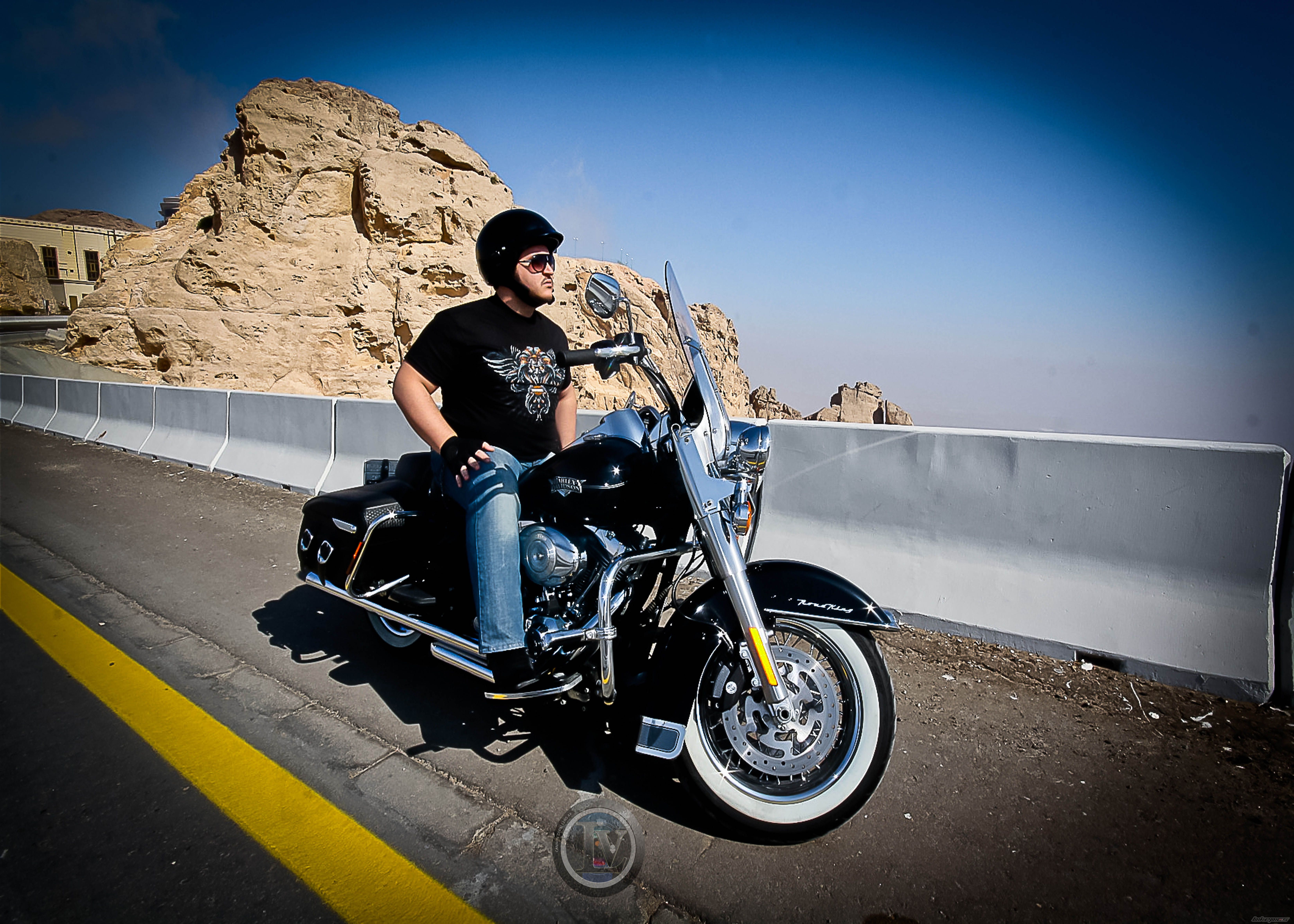 2011 HARLEY DAVIDSON ROAD KING | Picture 2315551 motorcycle photo