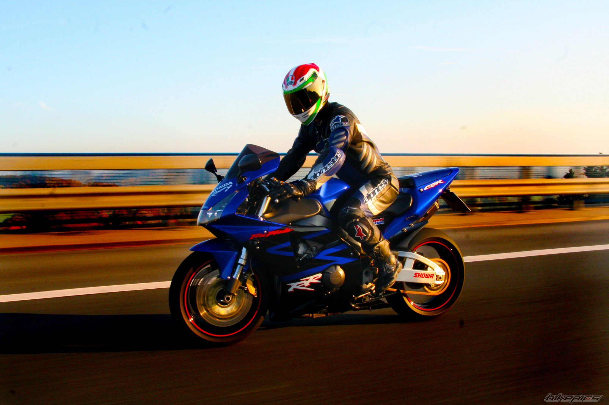 2003 HONDA CBR 954RR FIREBLADE | Picture 2316096 motorcycle photo