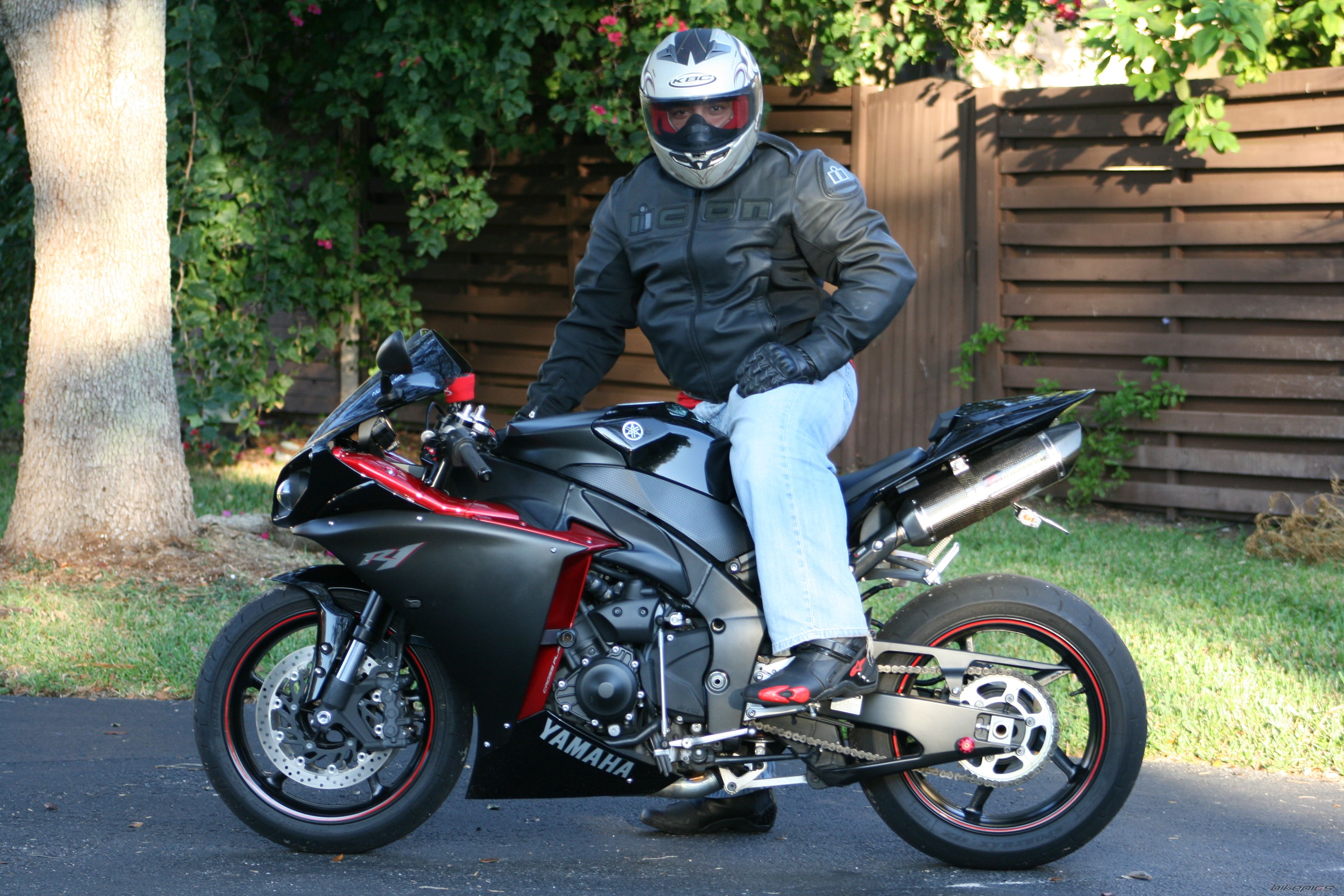 2009 YAMAHA YZF R1 | Picture 2317788 motorcycle photo