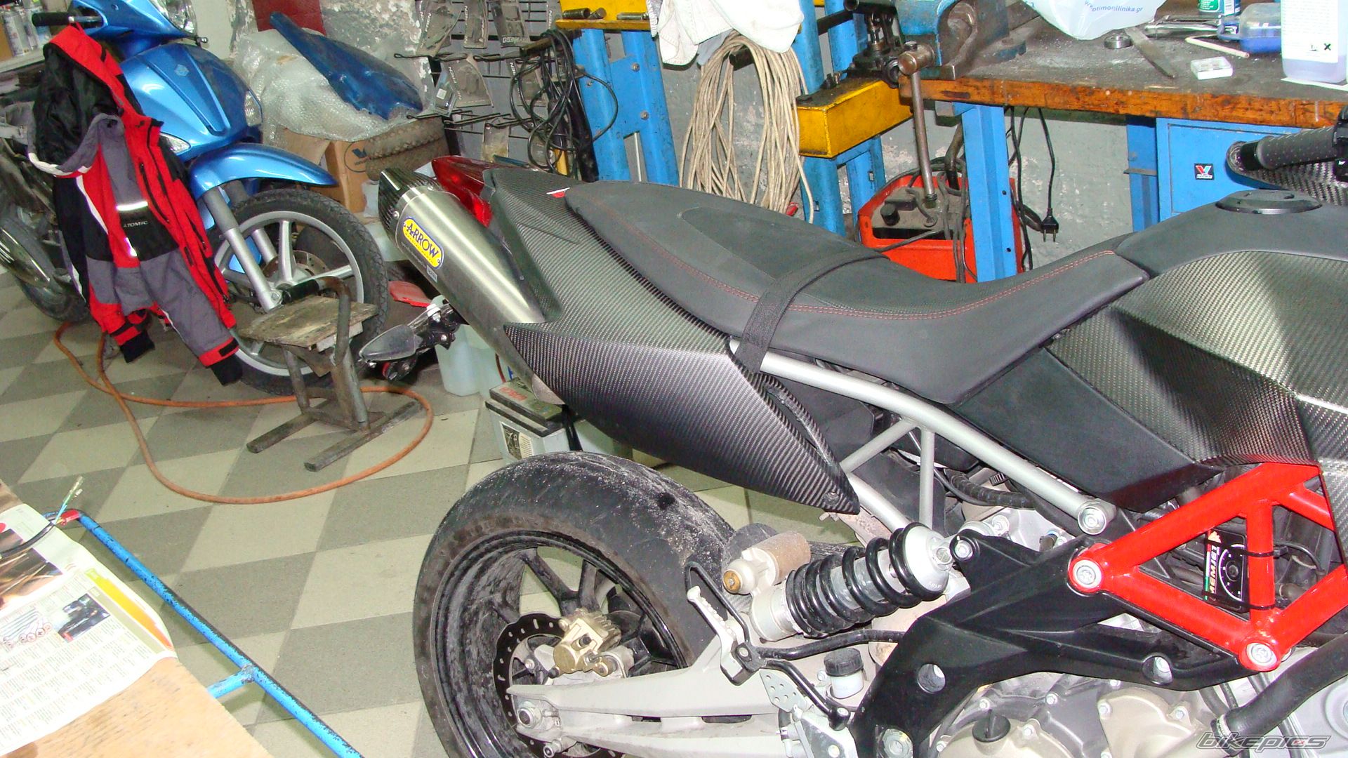 2011 APRILIA DORSODURO | Picture 2320813 motorcycle photo