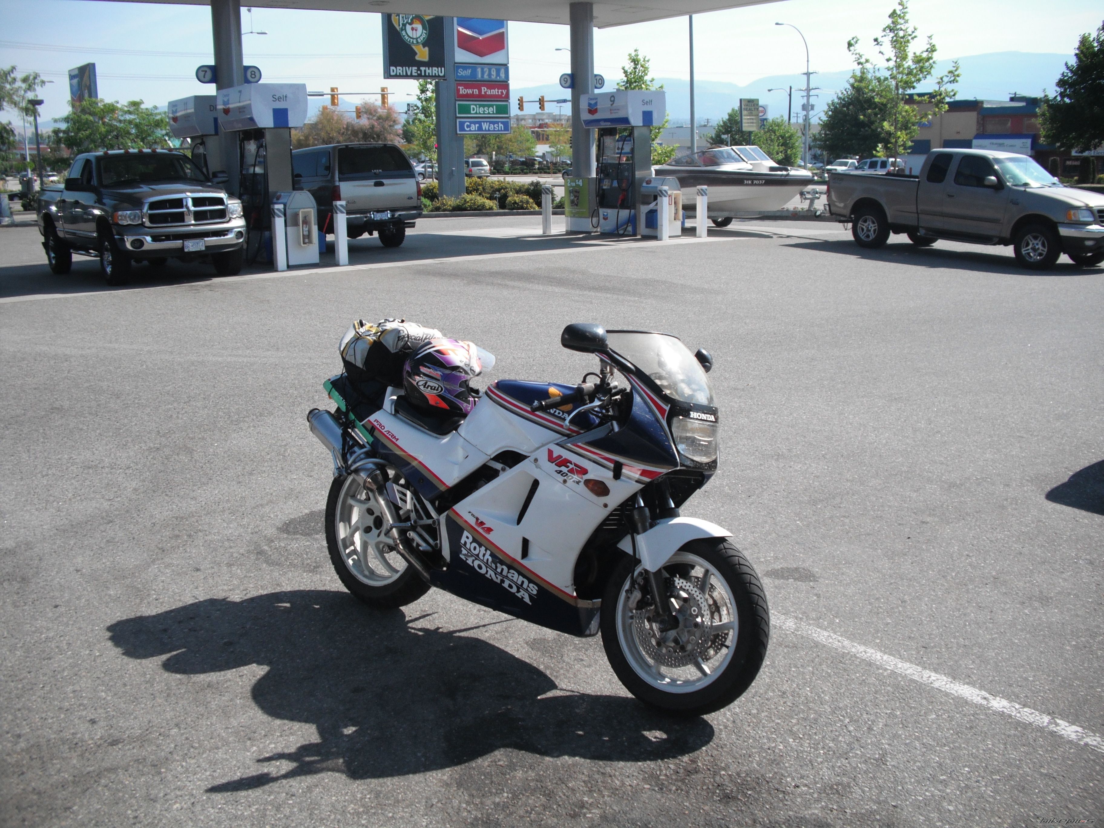 1988 HONDA VFR 400 | Picture 2320971 motorcycle photo
