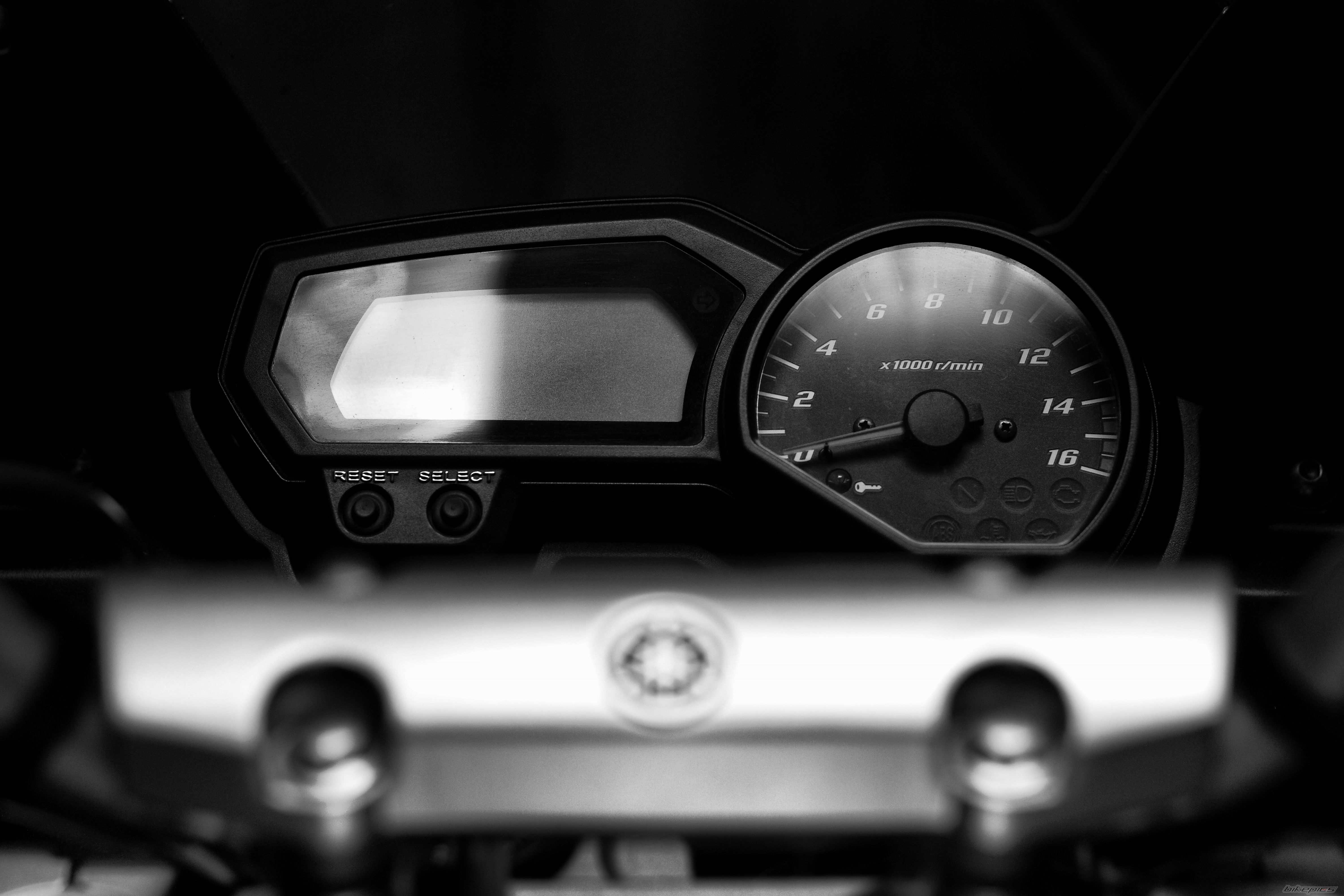 2009 YAMAHA FZ6 FAZER | Picture 2321876 motorcycle photo
