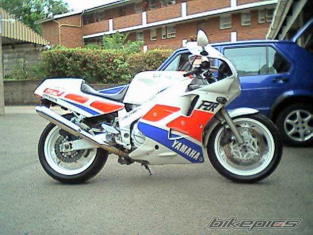 1990 YAMAHA FZR 1000 | Picture 23234 motorcycle photo