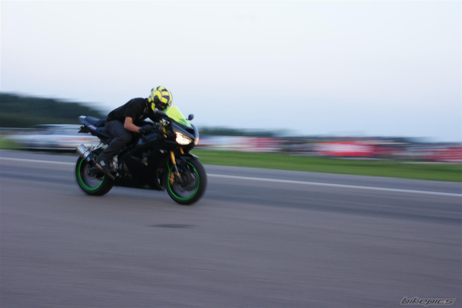 2004 KAWASAKI ZX 6R | Picture 2325358 motorcycle photo