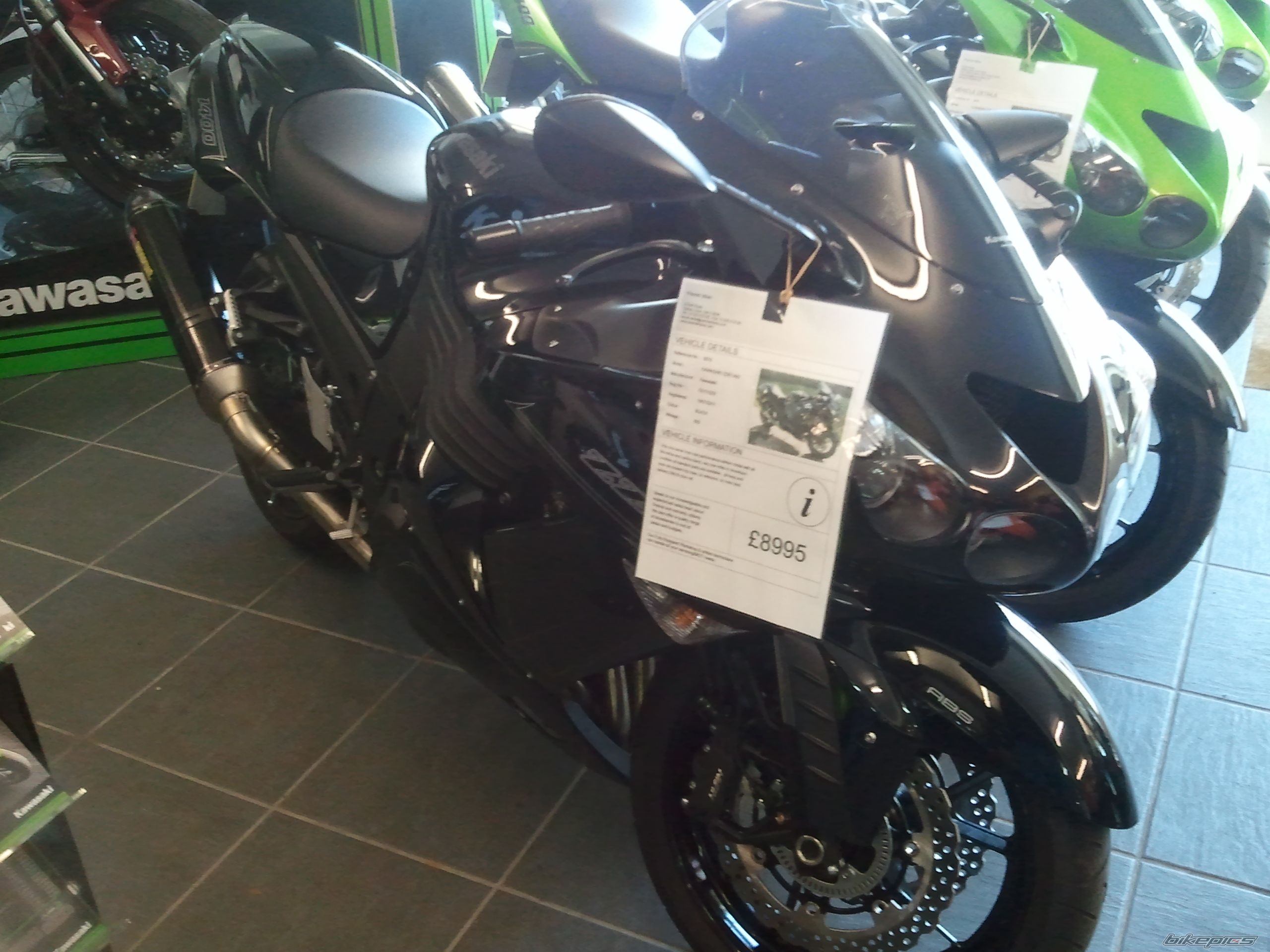 2011 KAWASAKI ZZR 1400 | Picture 2330445 motorcycle photo