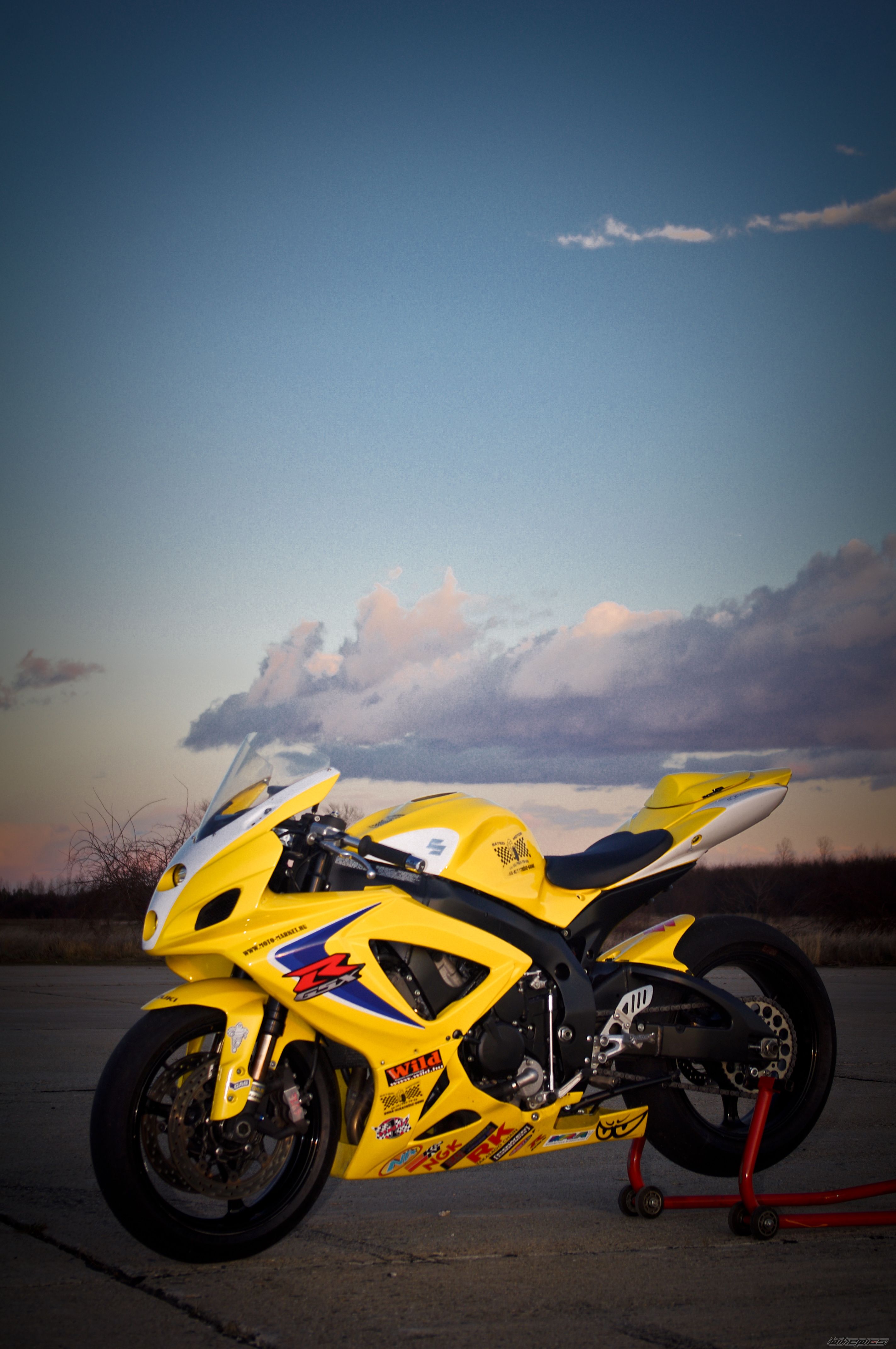 2006 SUZUKI GSX R 750 | Picture 2330734 motorcycle photo