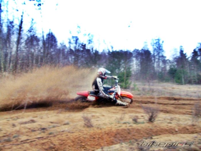 2001 HONDA CR250R | Picture 2332005 motorcycle photo