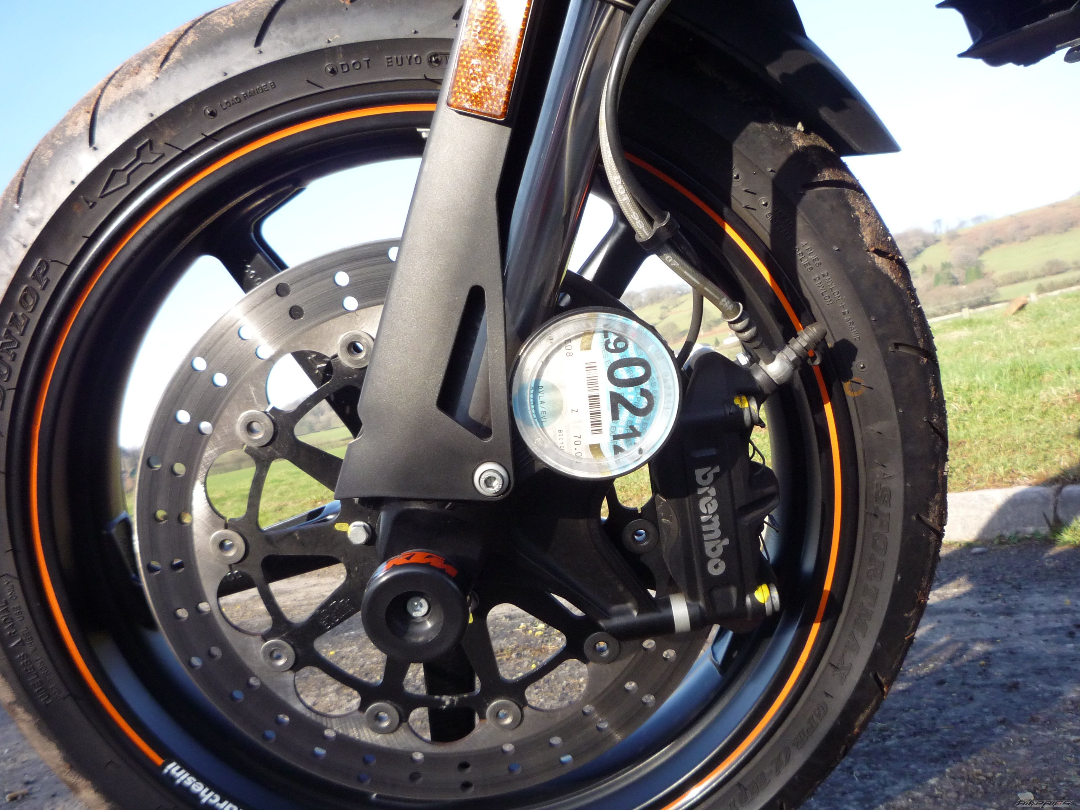 2008 KTM 690 SUPERMOTO | Picture 2335387 motorcycle photo