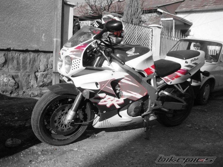 1993 HONDA CBR 900RR FIREBLADE | Picture 2335718 motorcycle photo