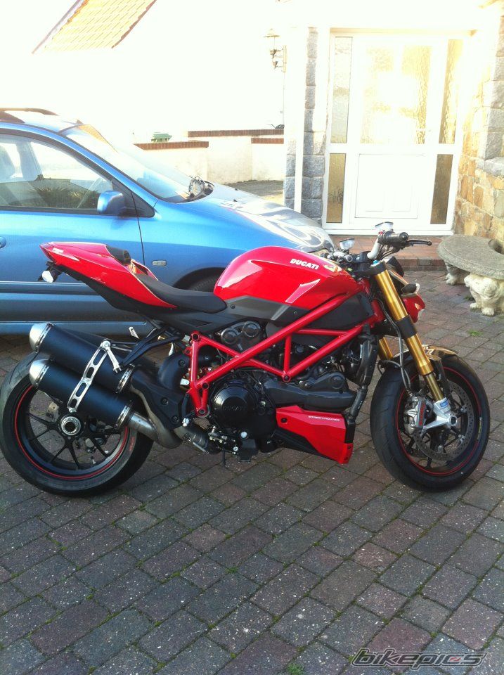 2012 DUCATI STREETFIGTHER | Picture 2336647 motorcycle photo
