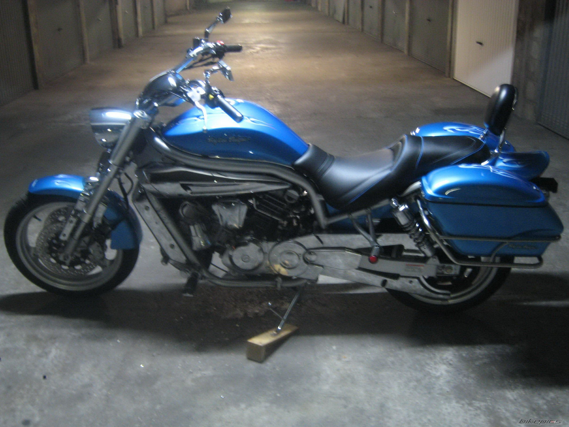 2011 HYOSUNG GV 650 AQUILIA | Picture 2336705 motorcycle photo