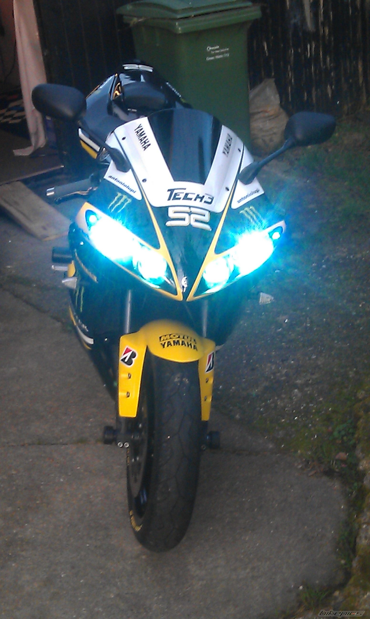 2004 YAMAHA YZF R1 | Picture 2337217 motorcycle photo