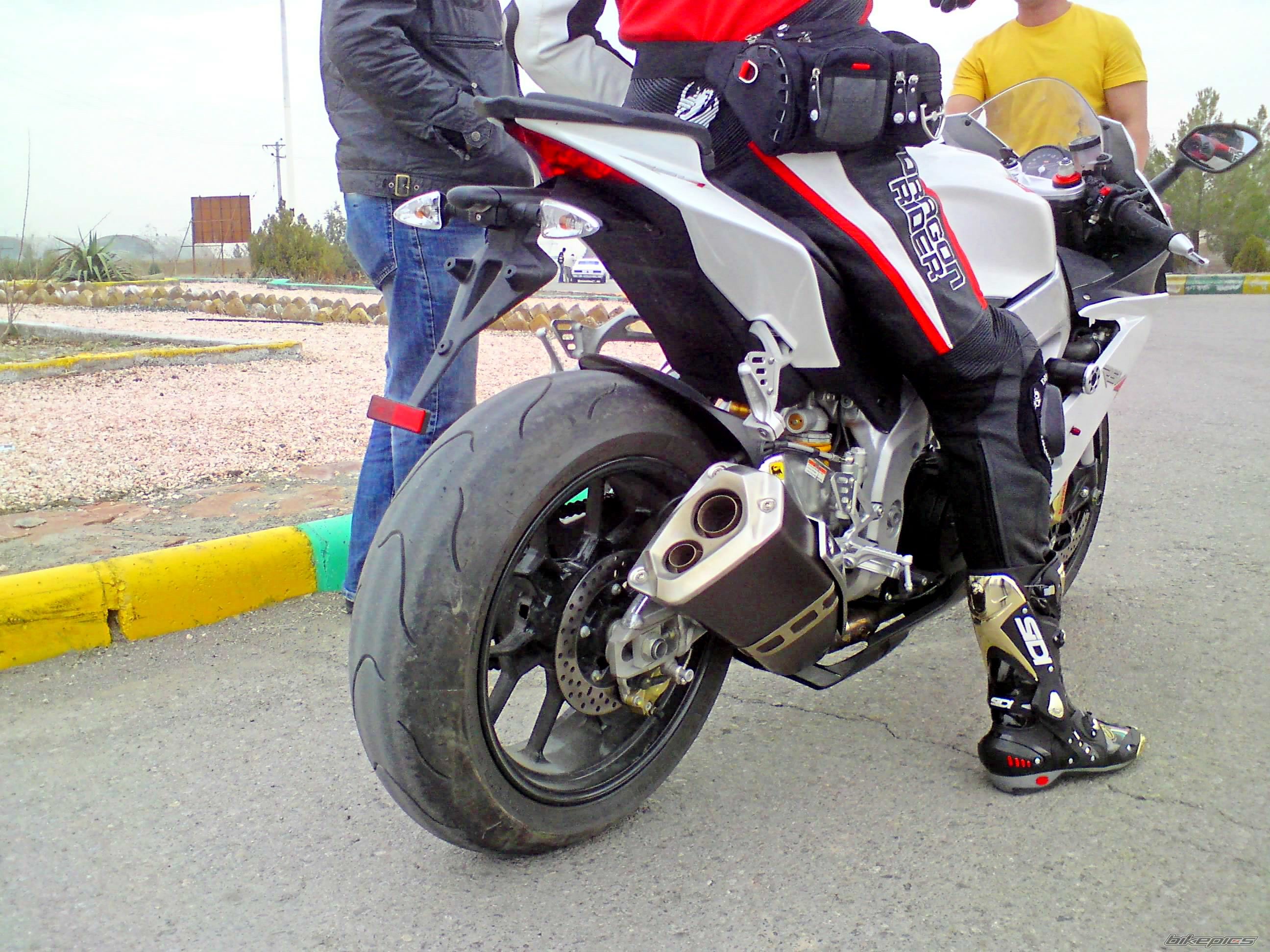2012 APRILIA RSV4 | Picture 2338488 motorcycle photo
