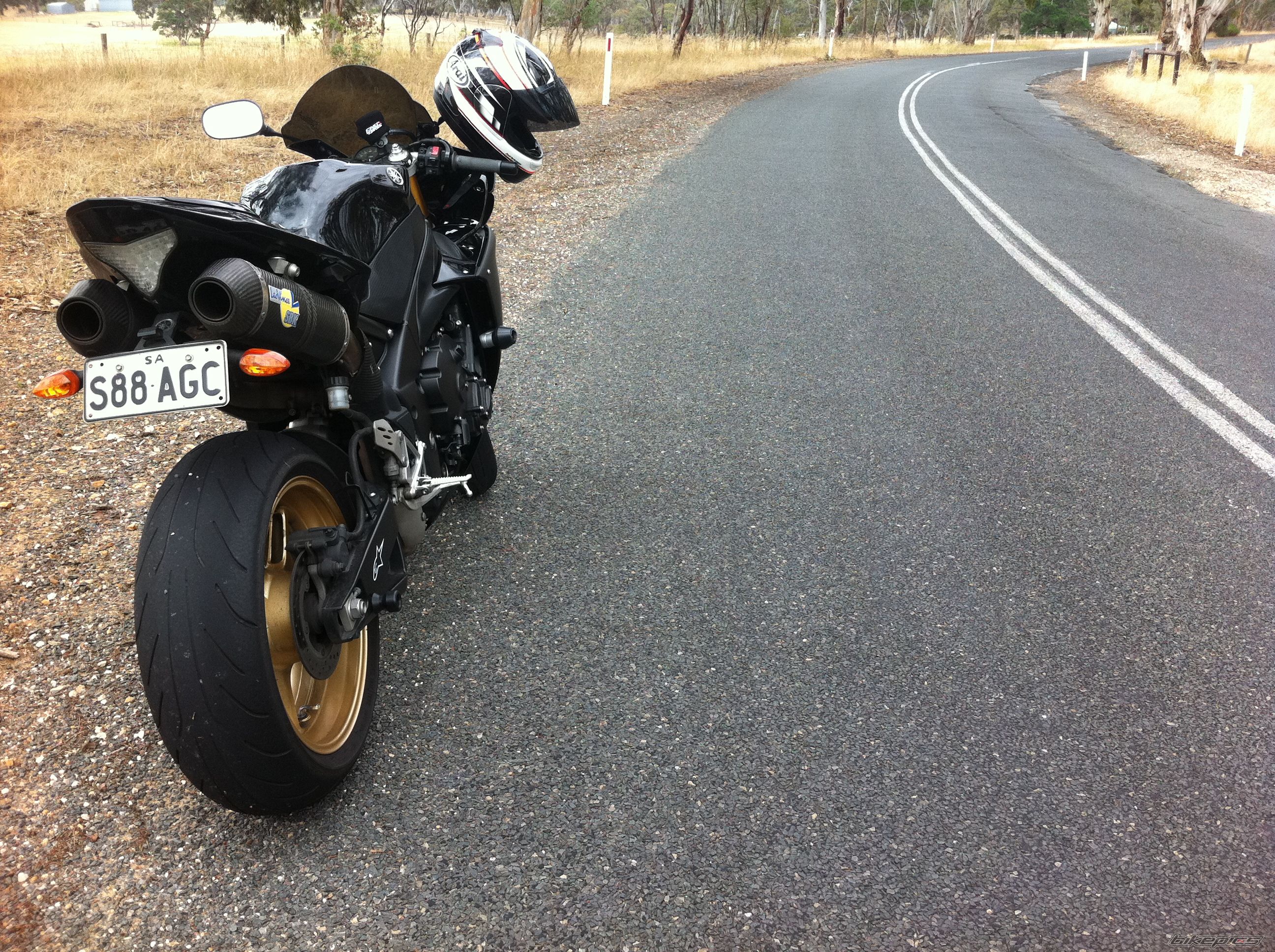 2009 YAMAHA YZF R1 | Picture 2338708 motorcycle photo